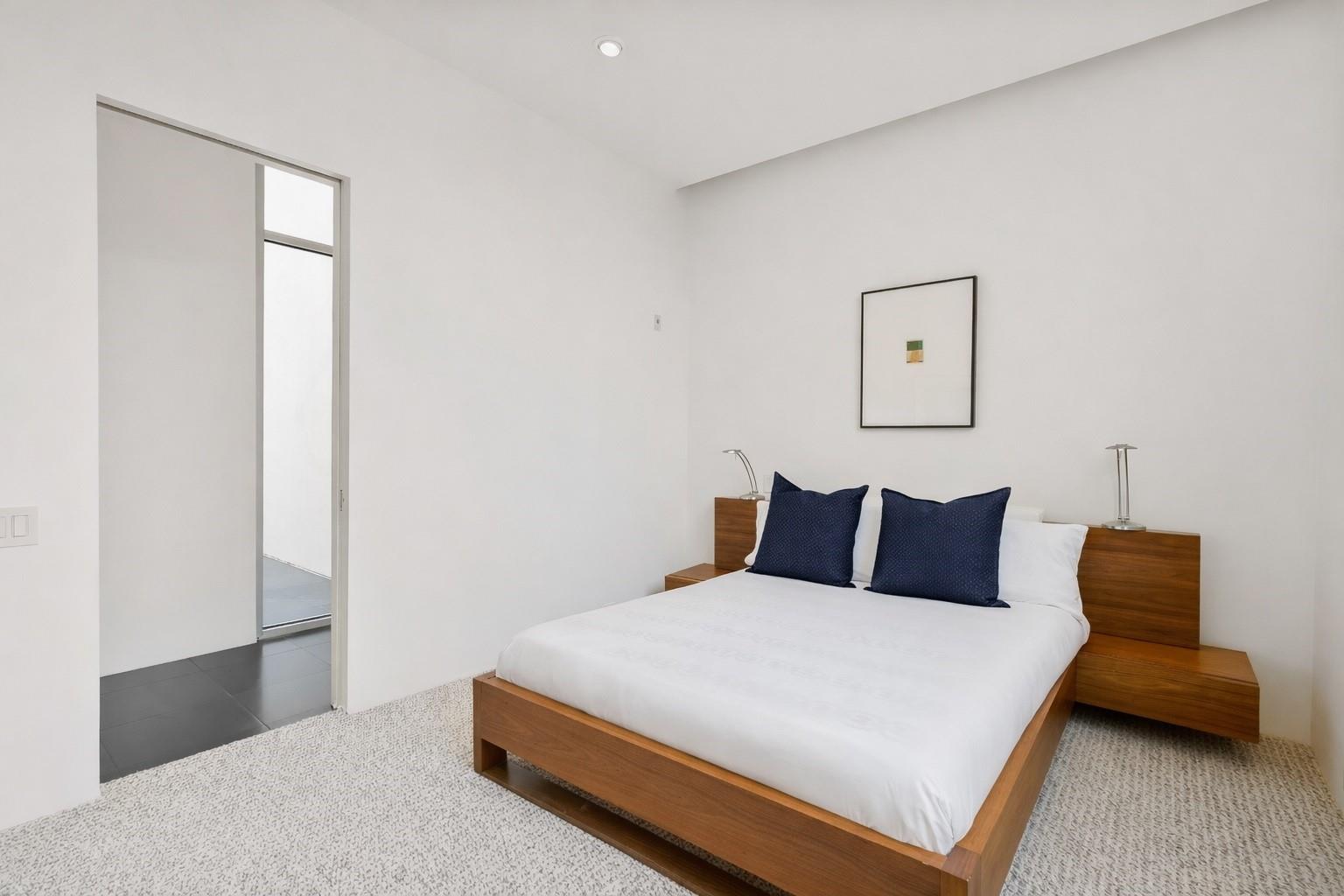 property viewer photo 11