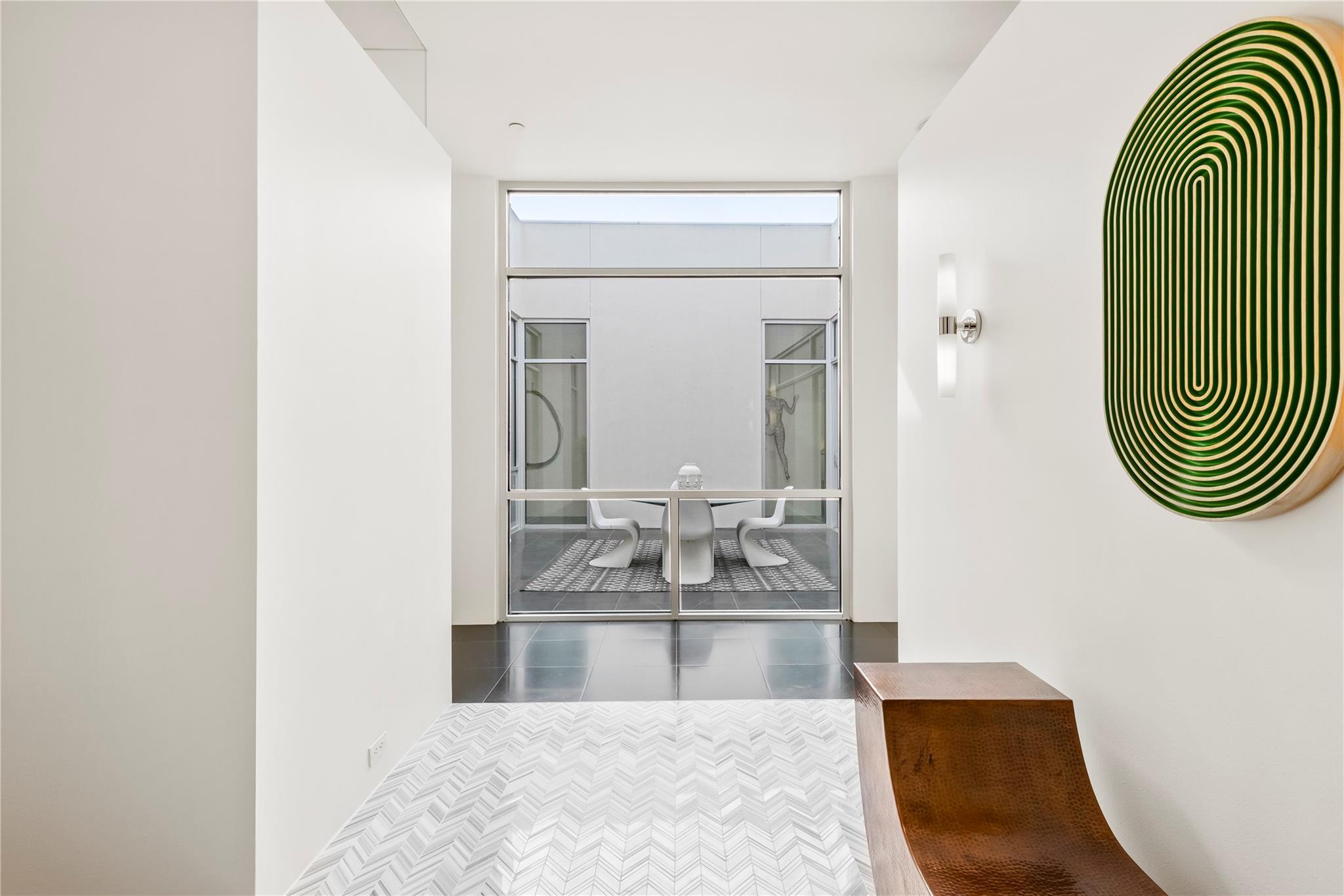 property viewer photo 3