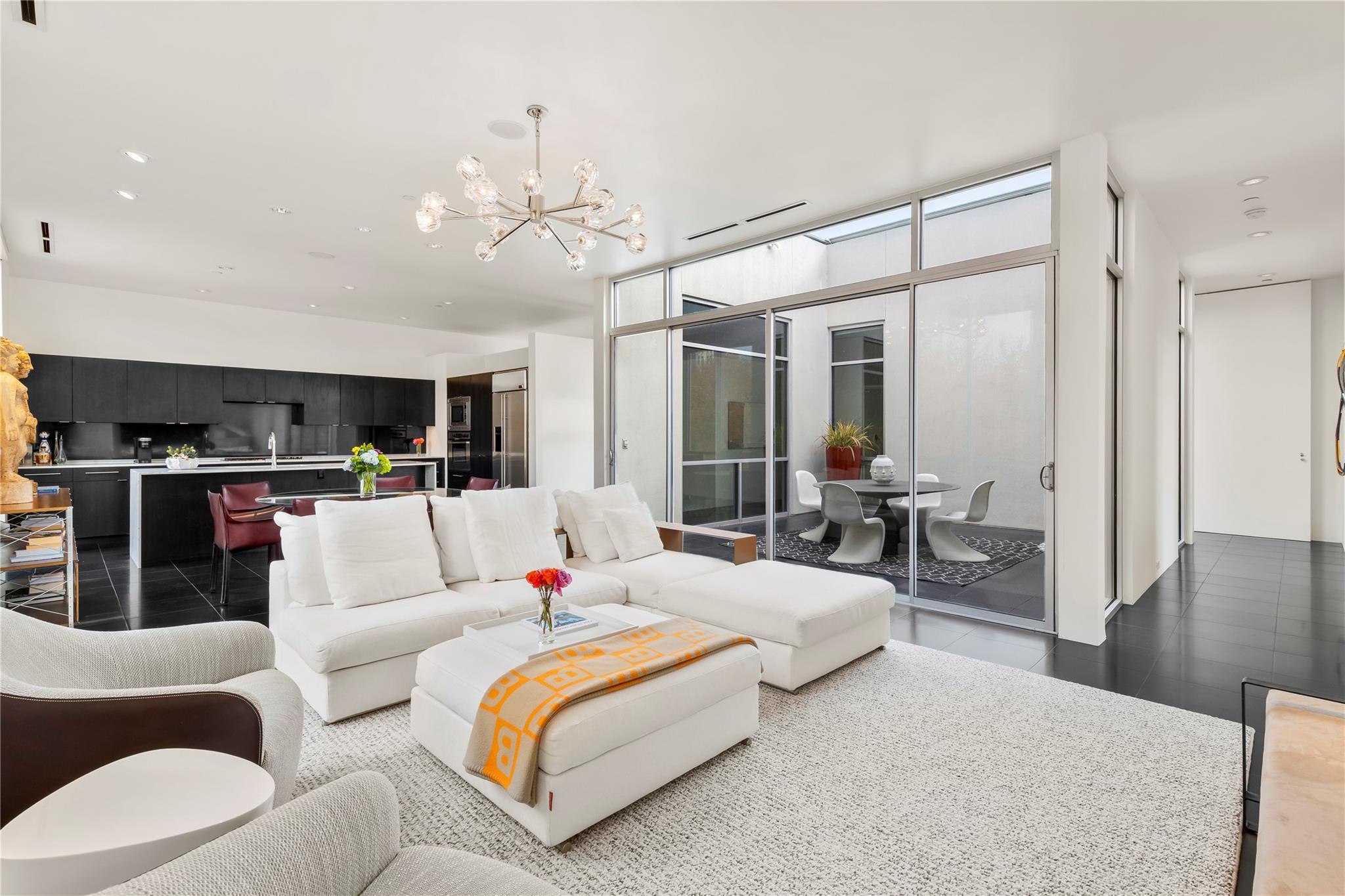 property viewer photo 4