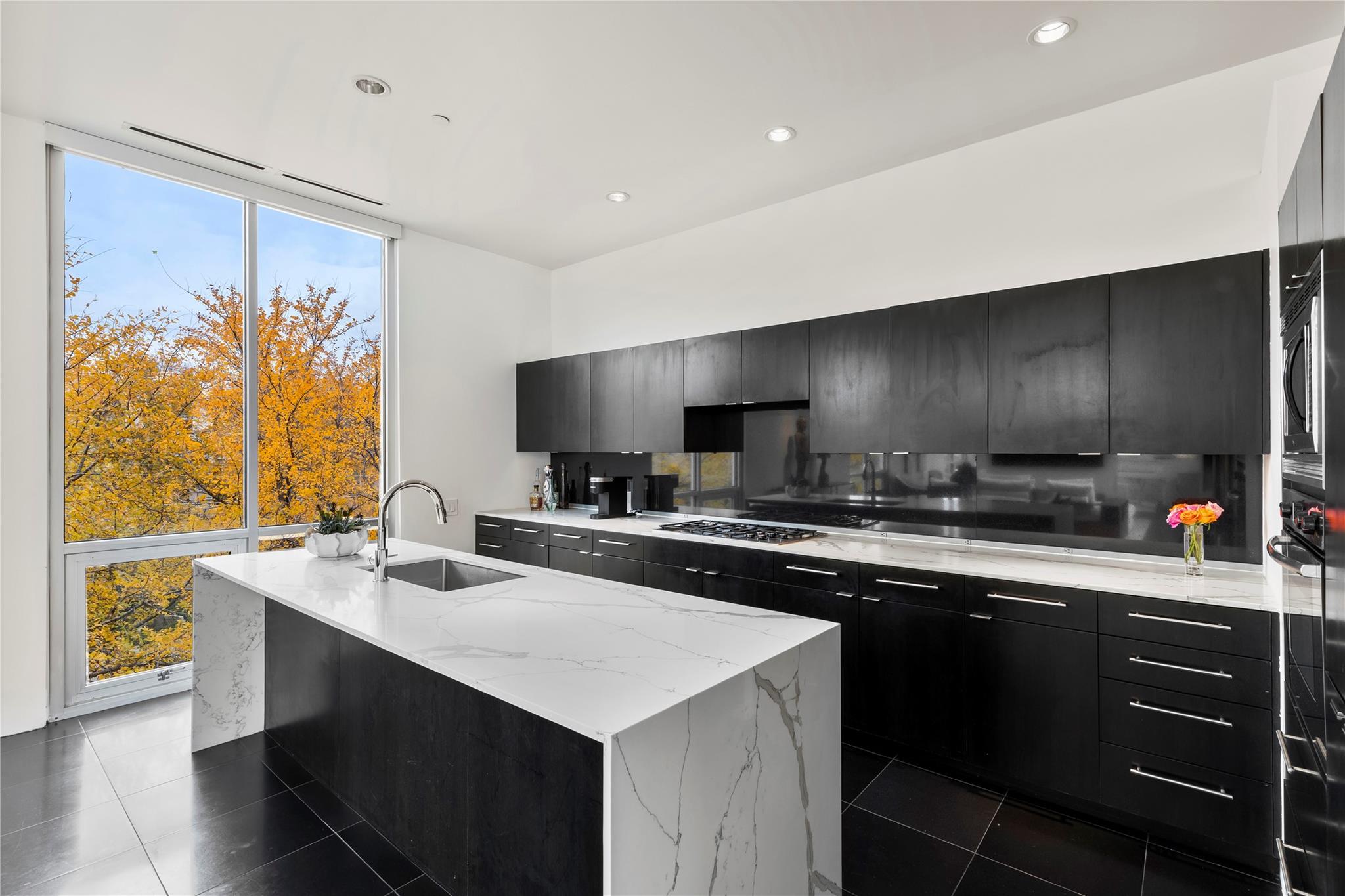 property viewer photo 5