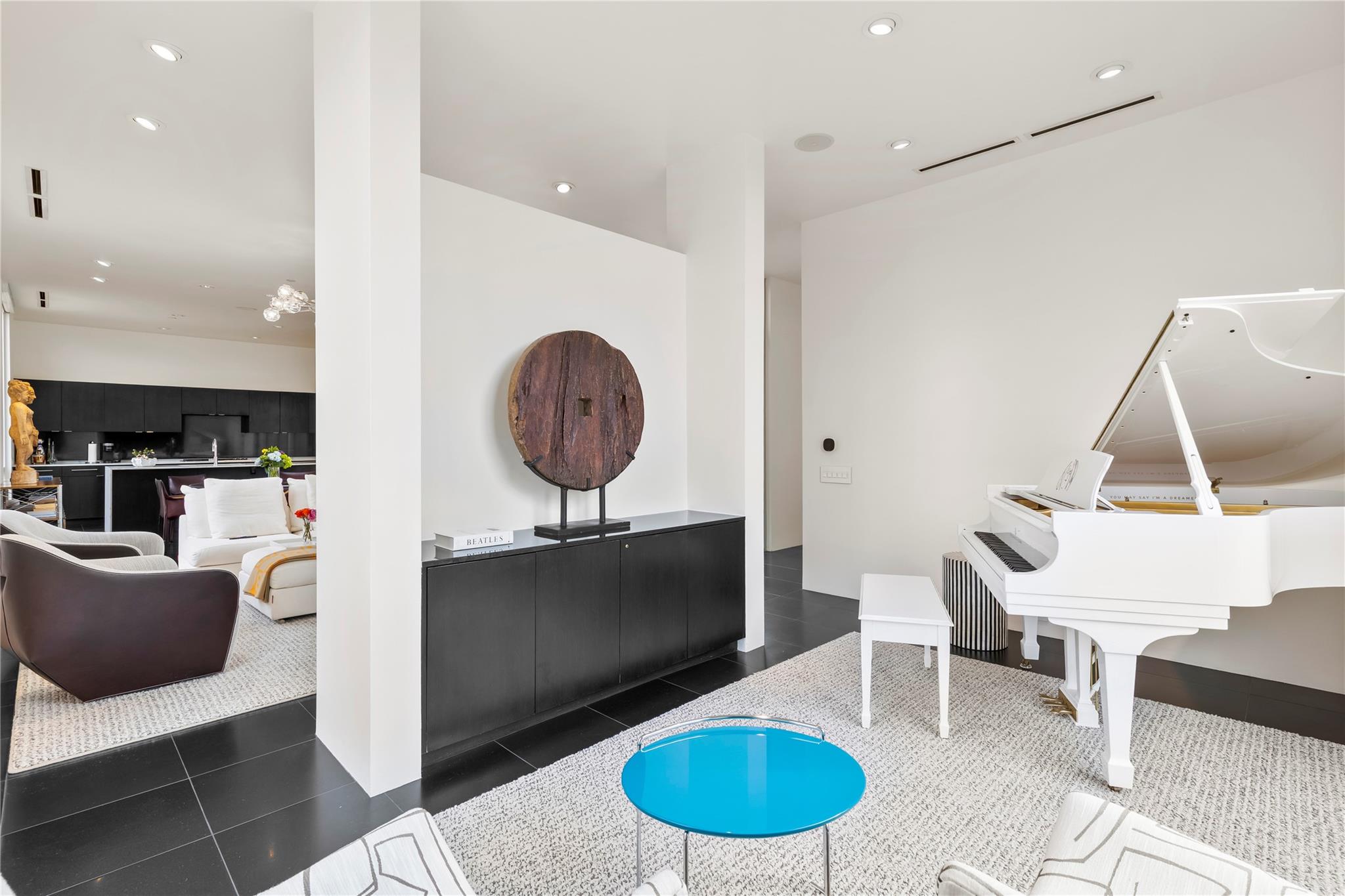 property viewer photo 9