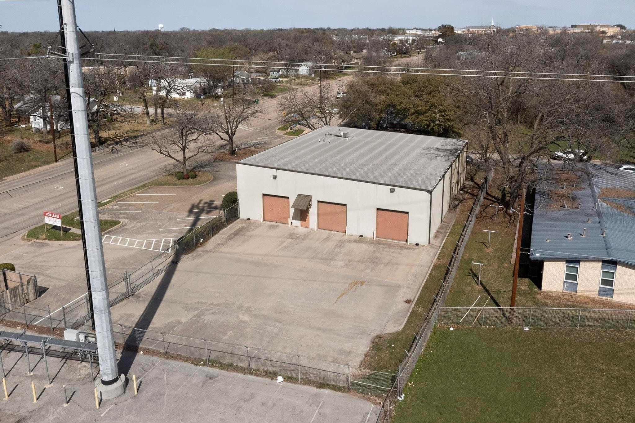 main property photo 3
