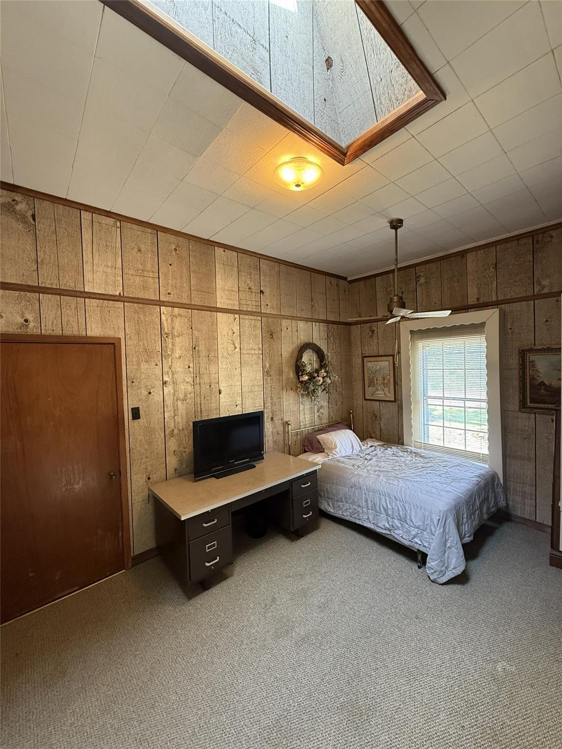 main property photo 9