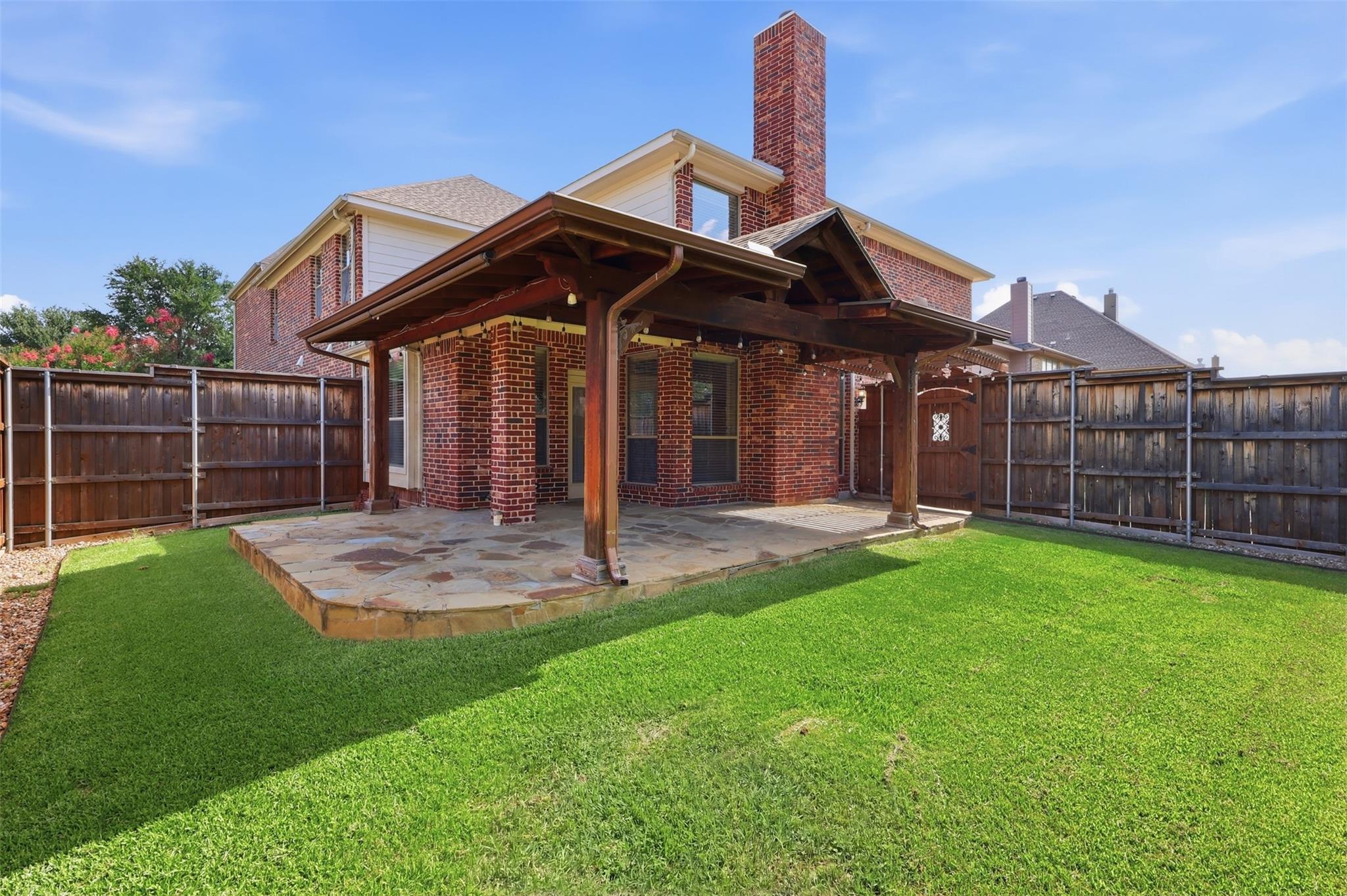 main property photo 37