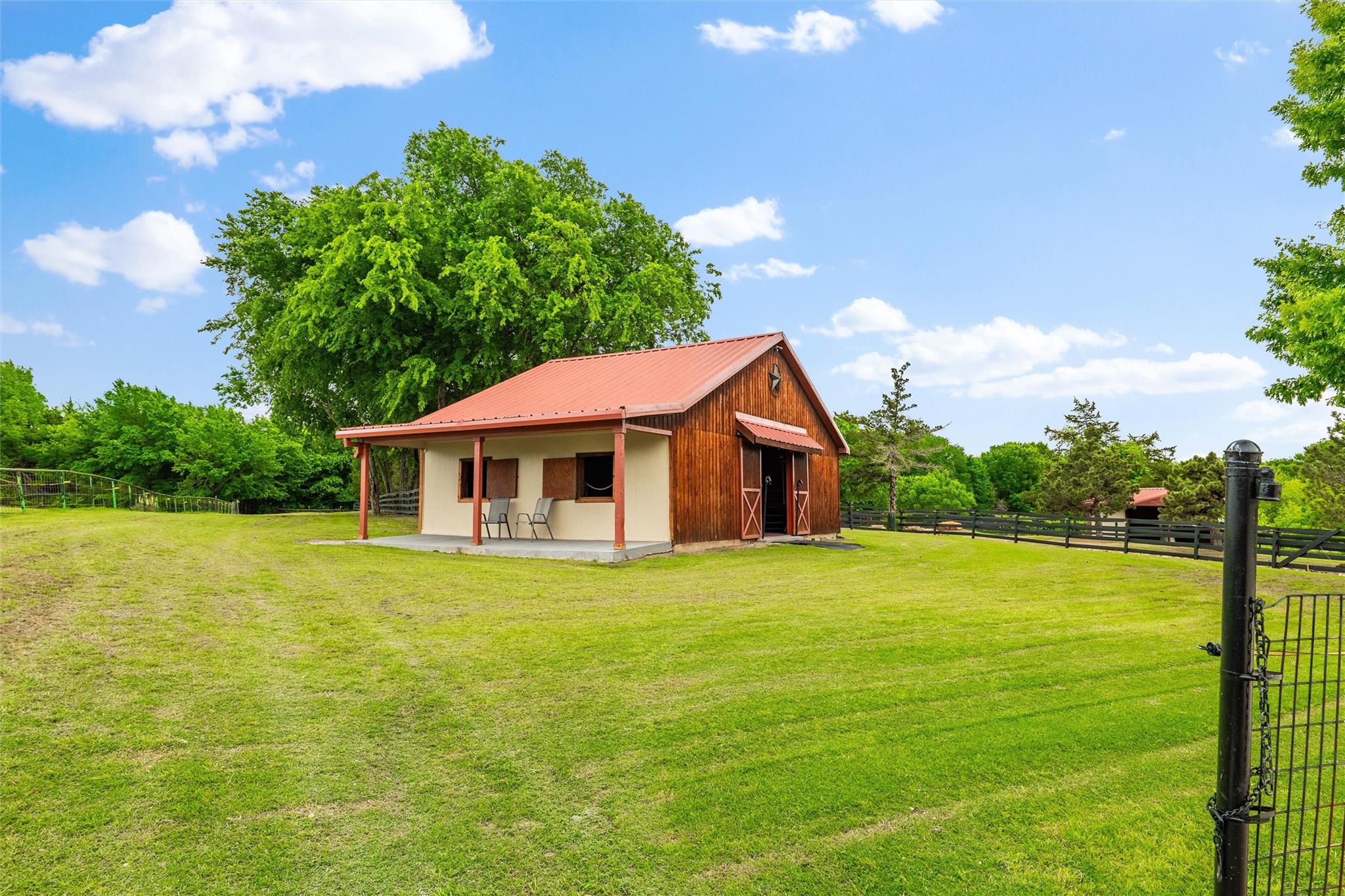 main property photo 35