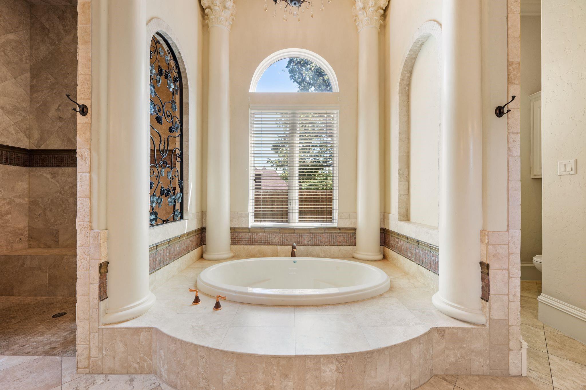 main property photo 19