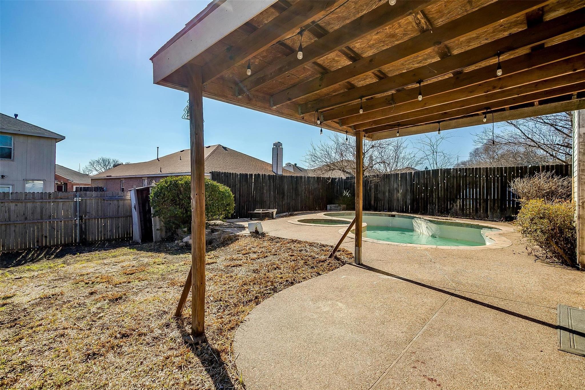main property photo 22