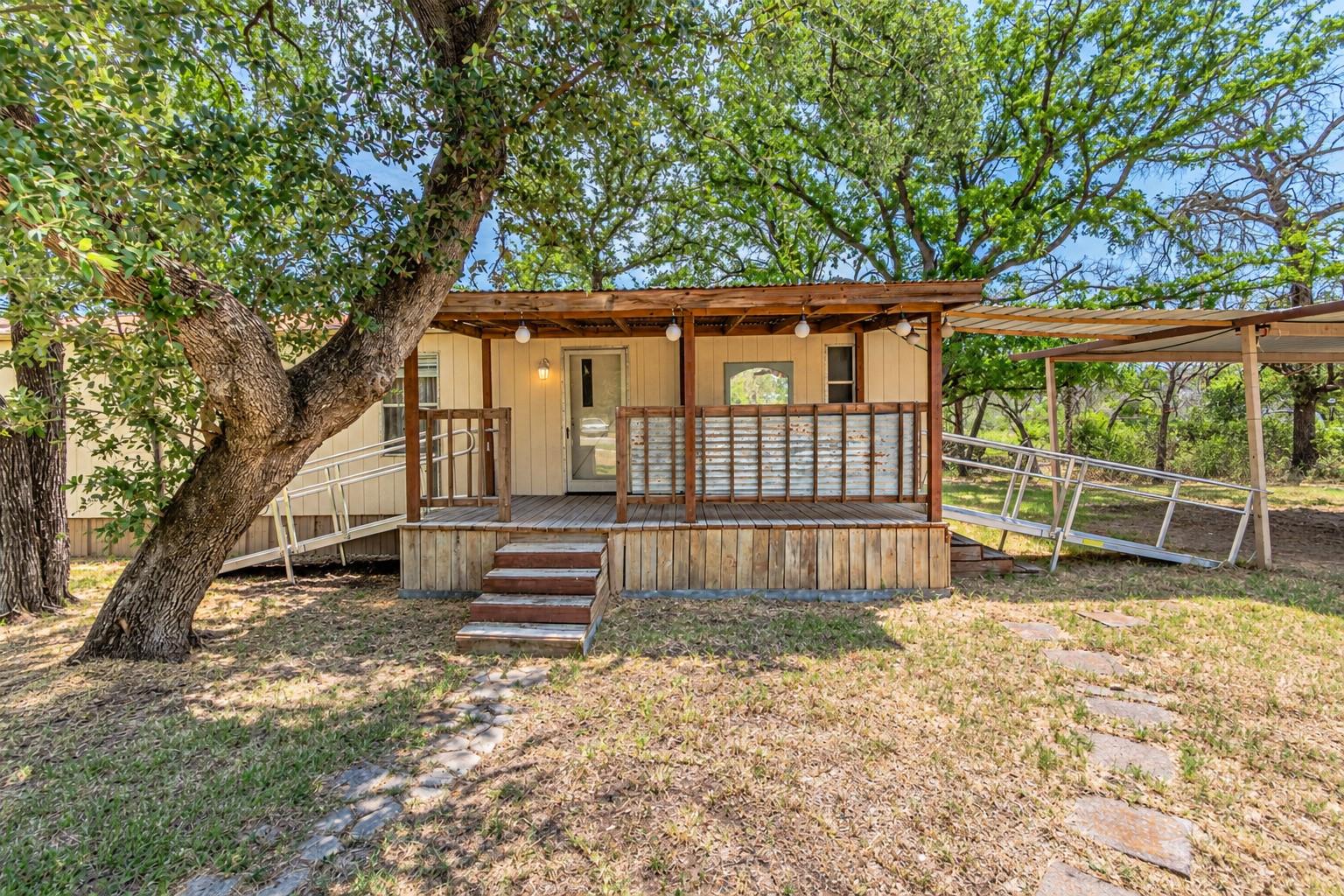 main property photo 4