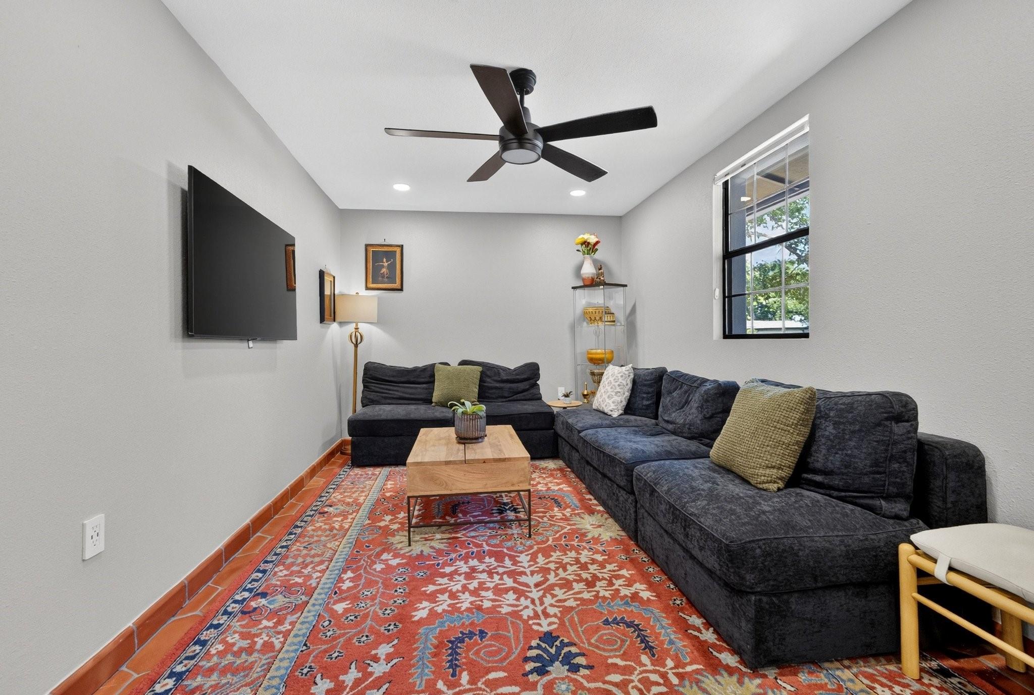 main property photo 18