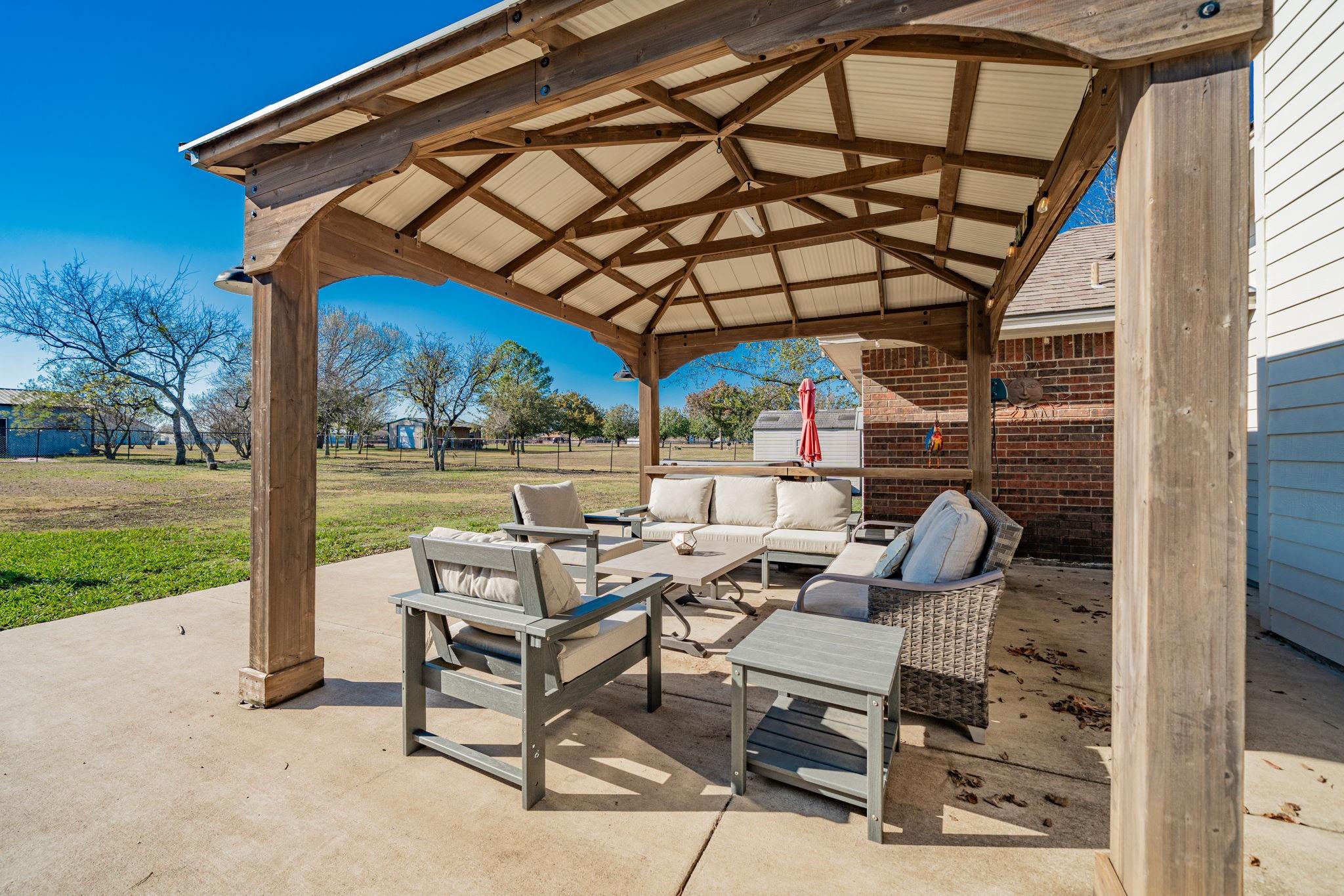 main property photo 21