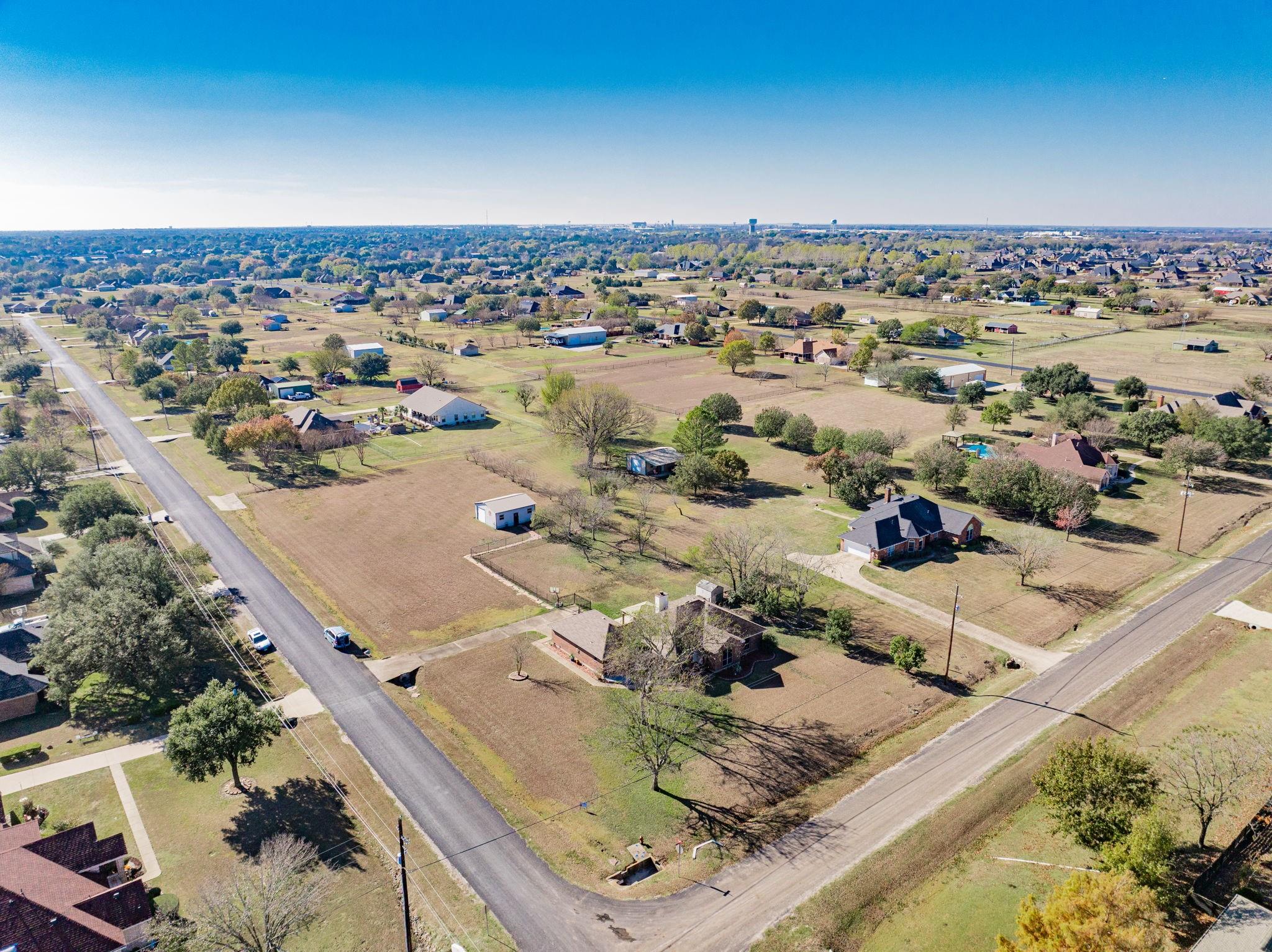 main property photo 25
