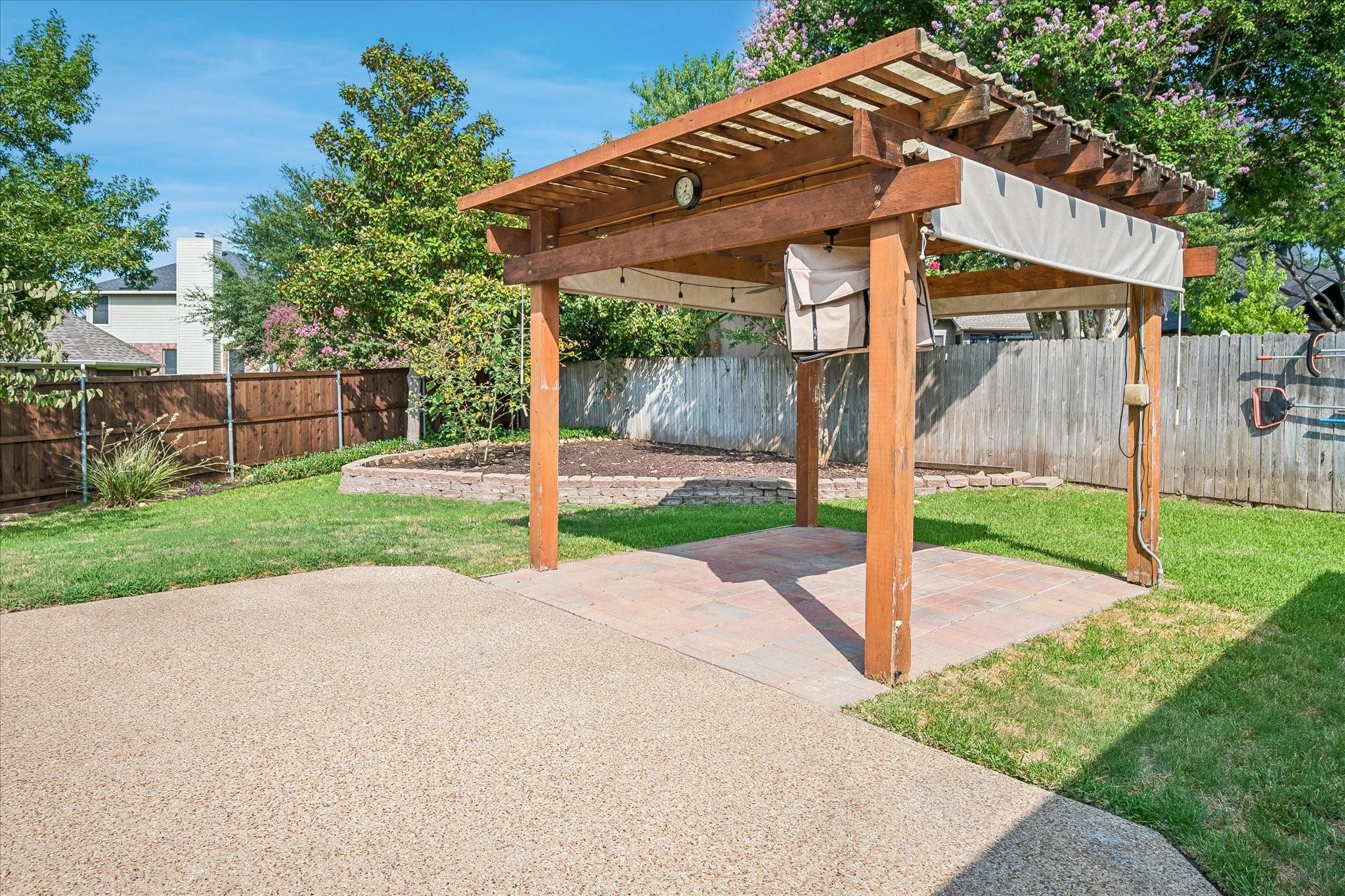 main property photo 36