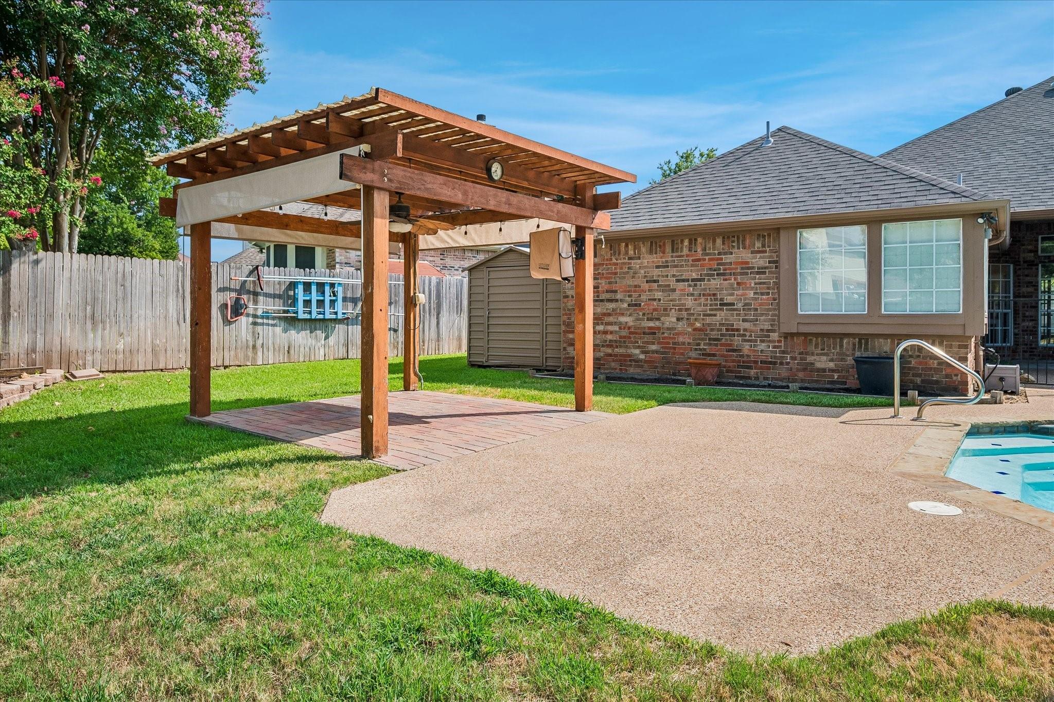 main property photo 37