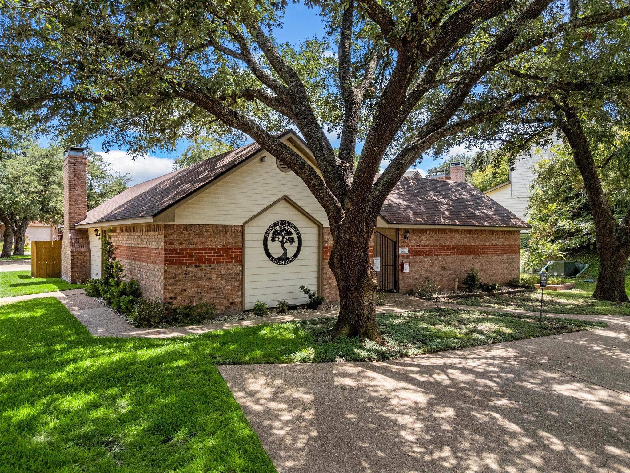 main property photo 12