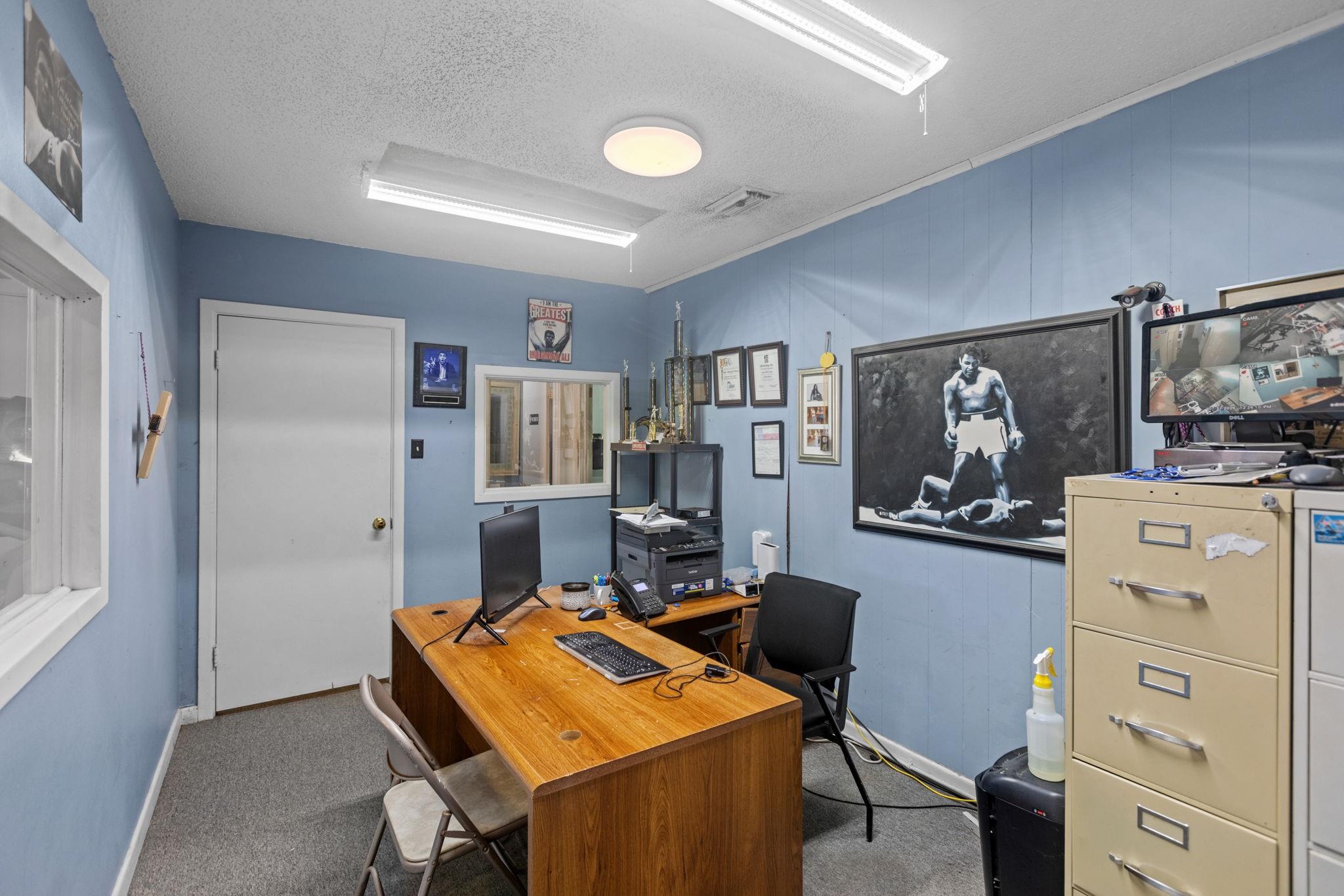 main property photo 11