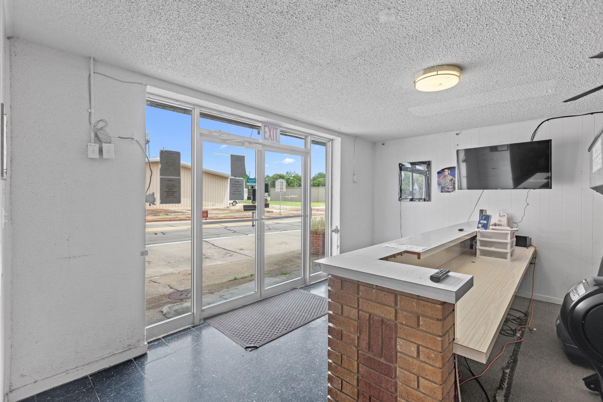 main property photo 5