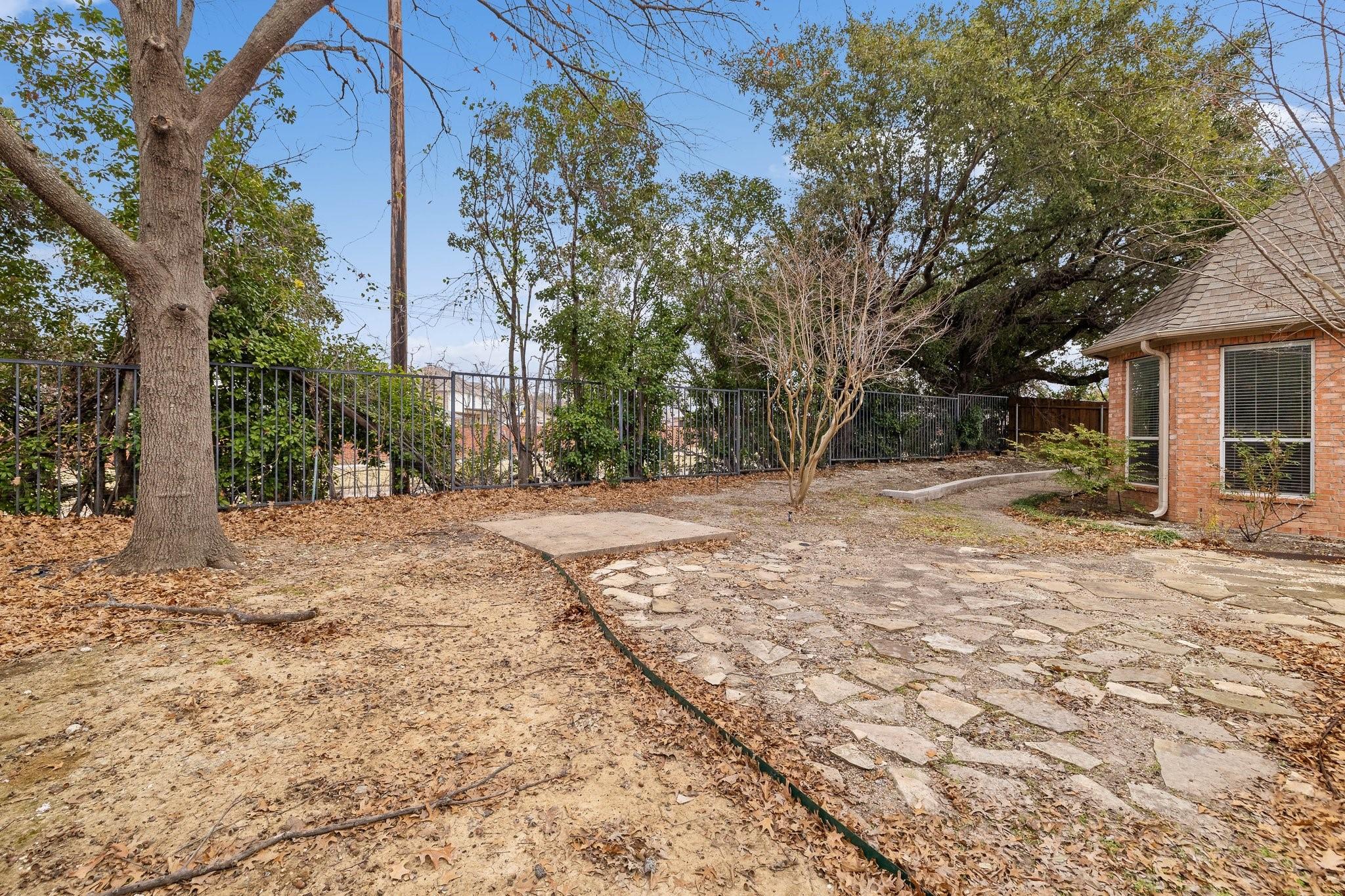 main property photo 38