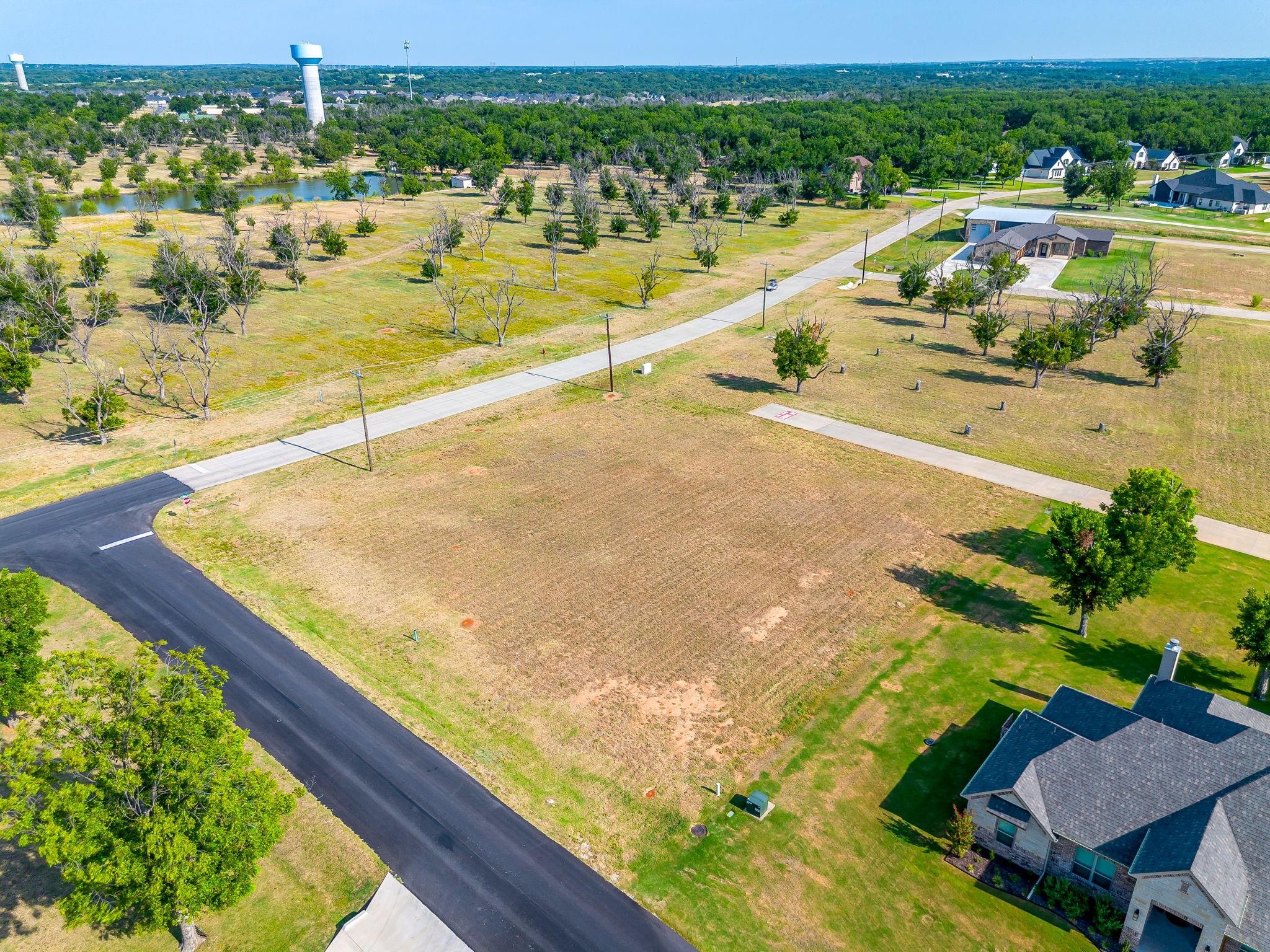 main property photo 13