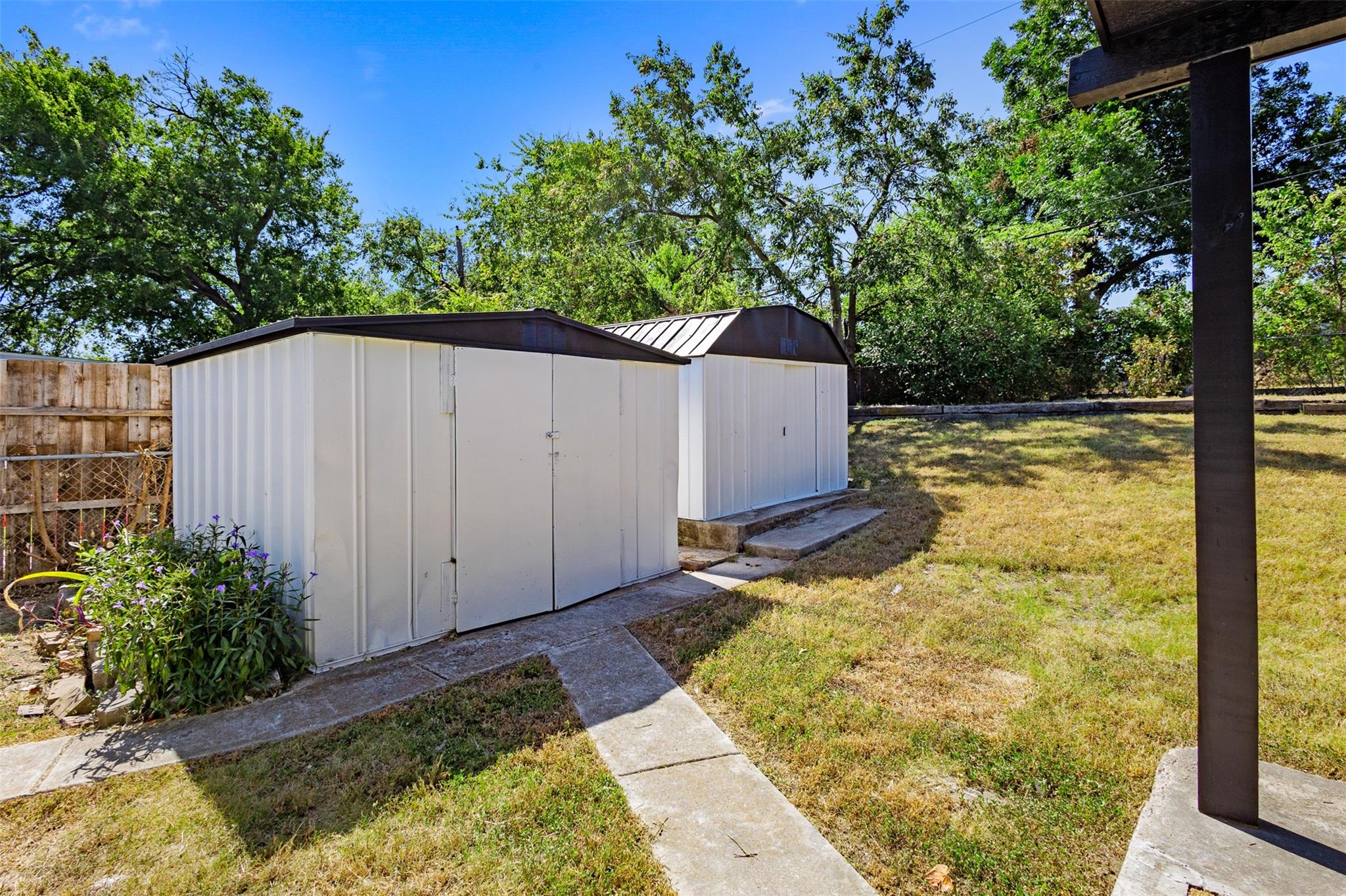 main property photo 21