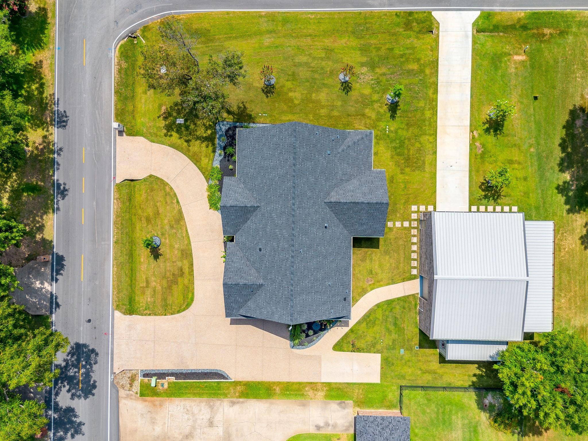 main property photo 35