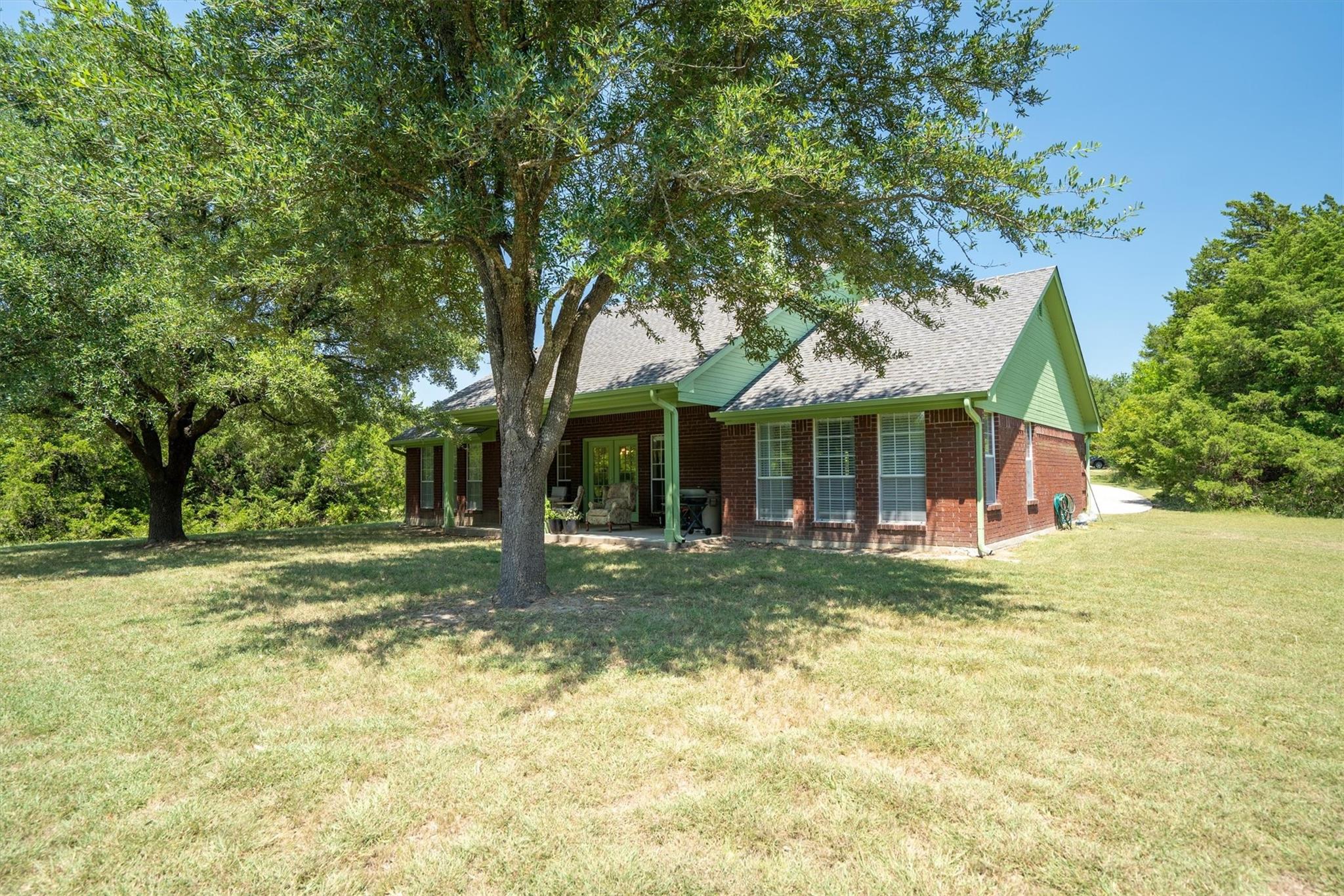 main property photo 20