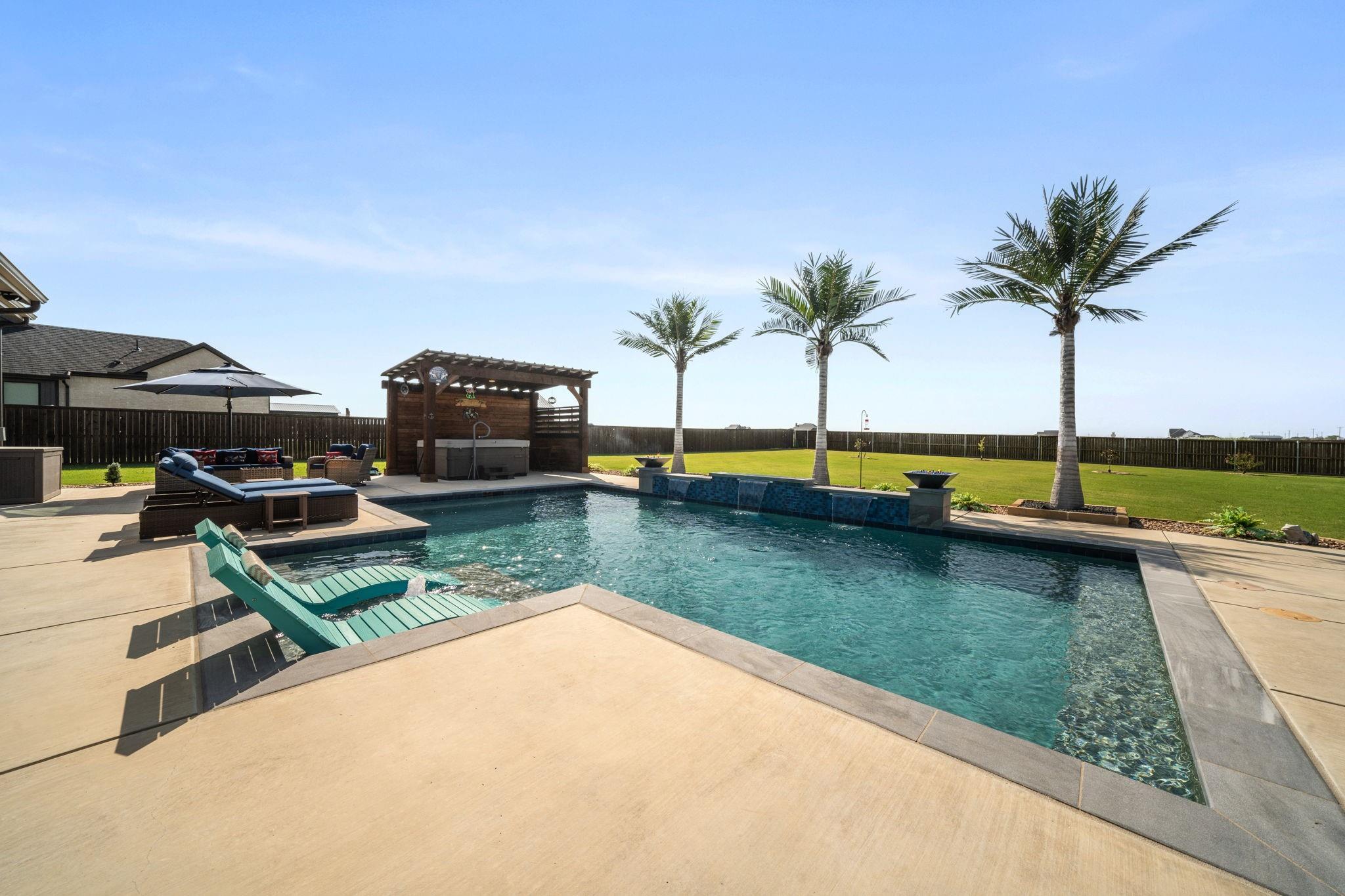 main property photo 28