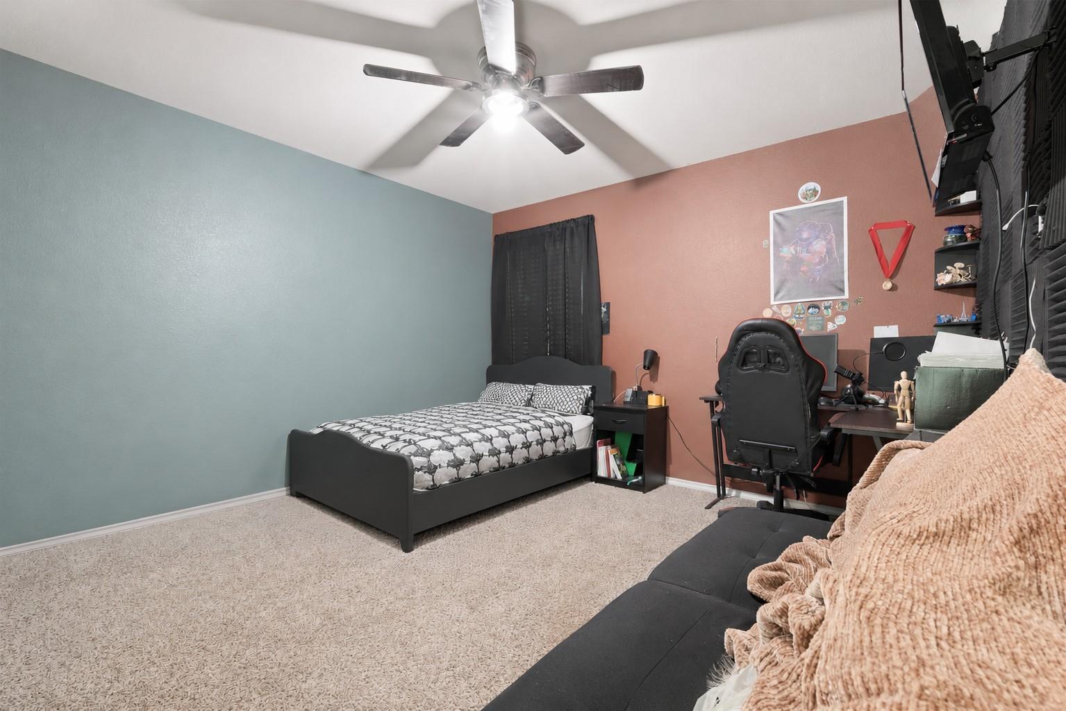 main property photo 25