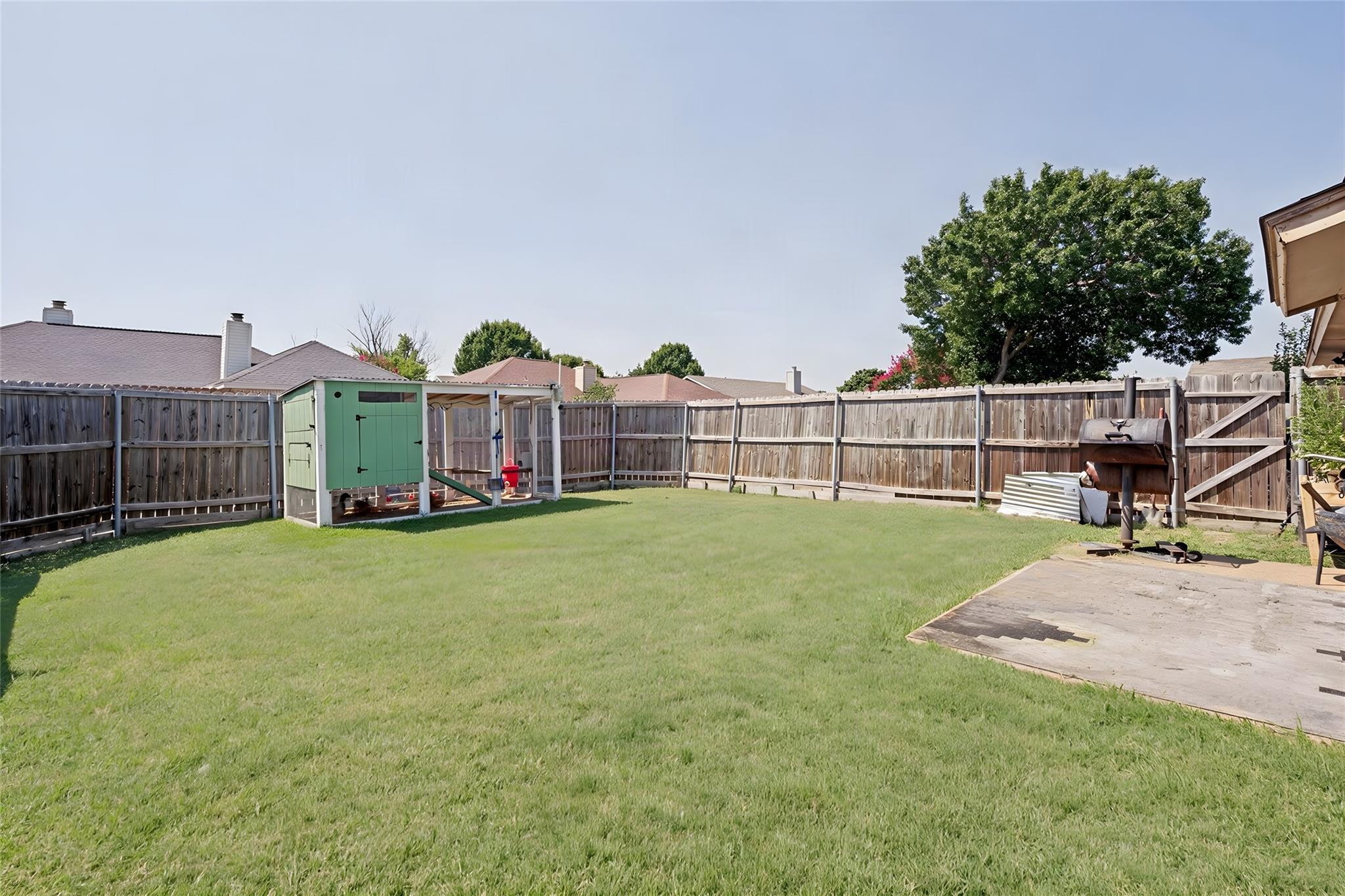 main property photo 23