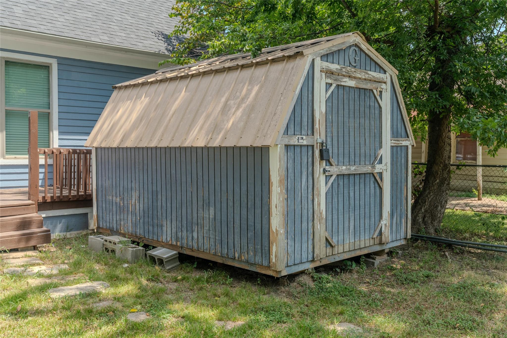 main property photo 27