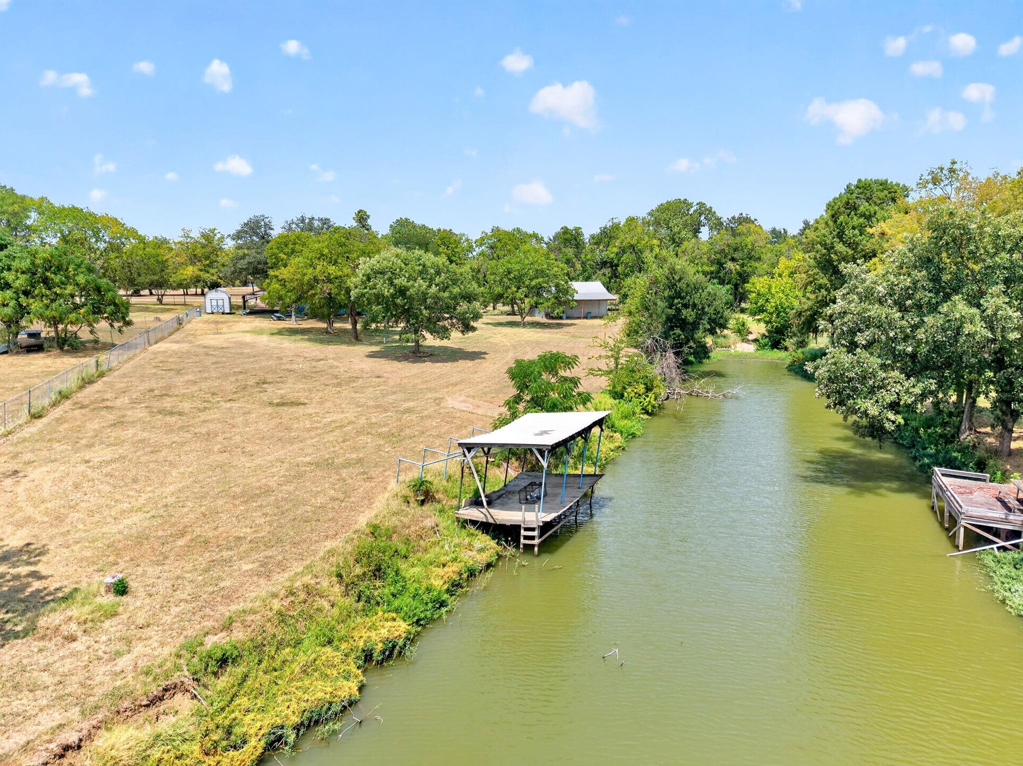 main property photo 4