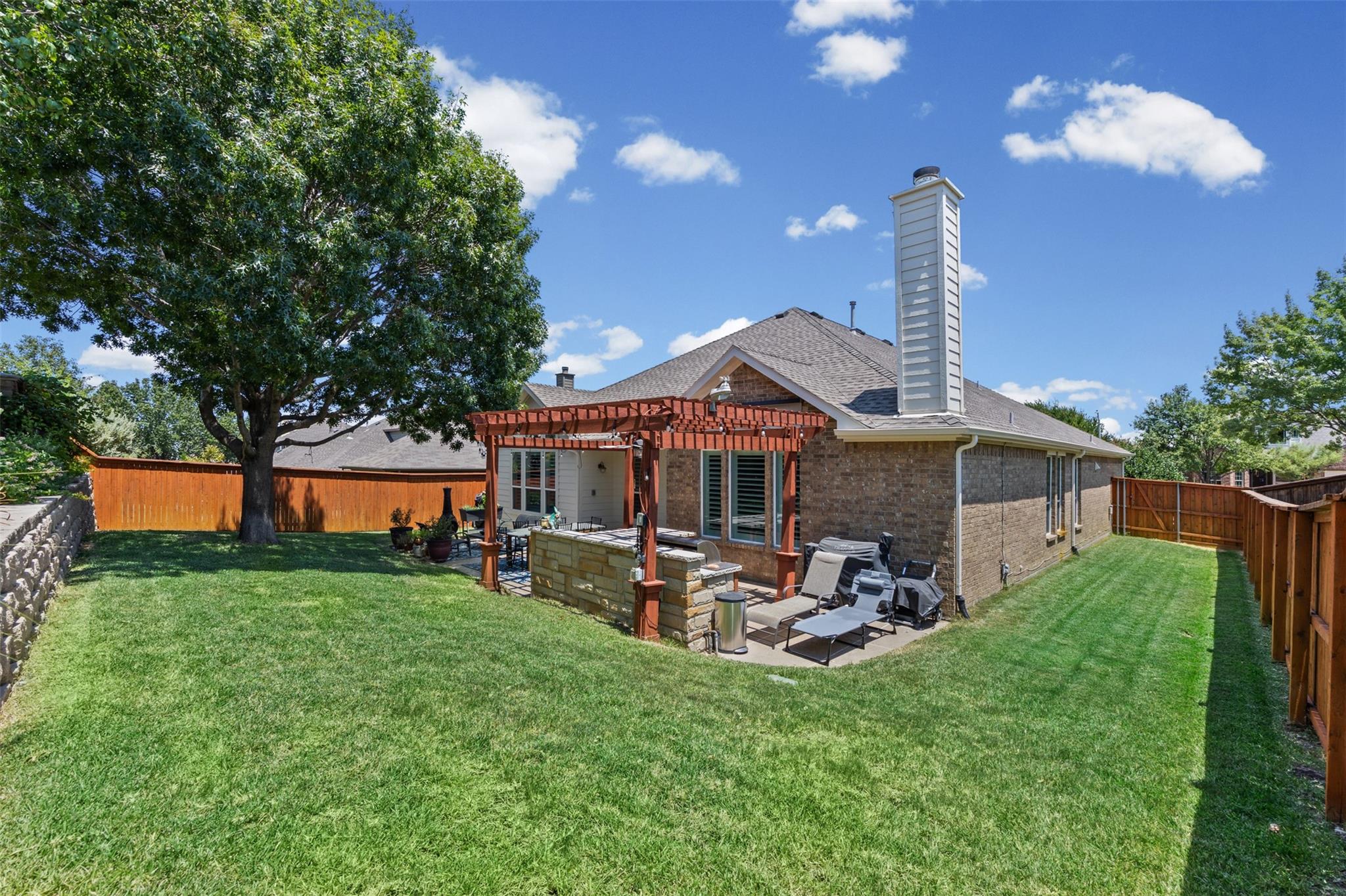 main property photo 32