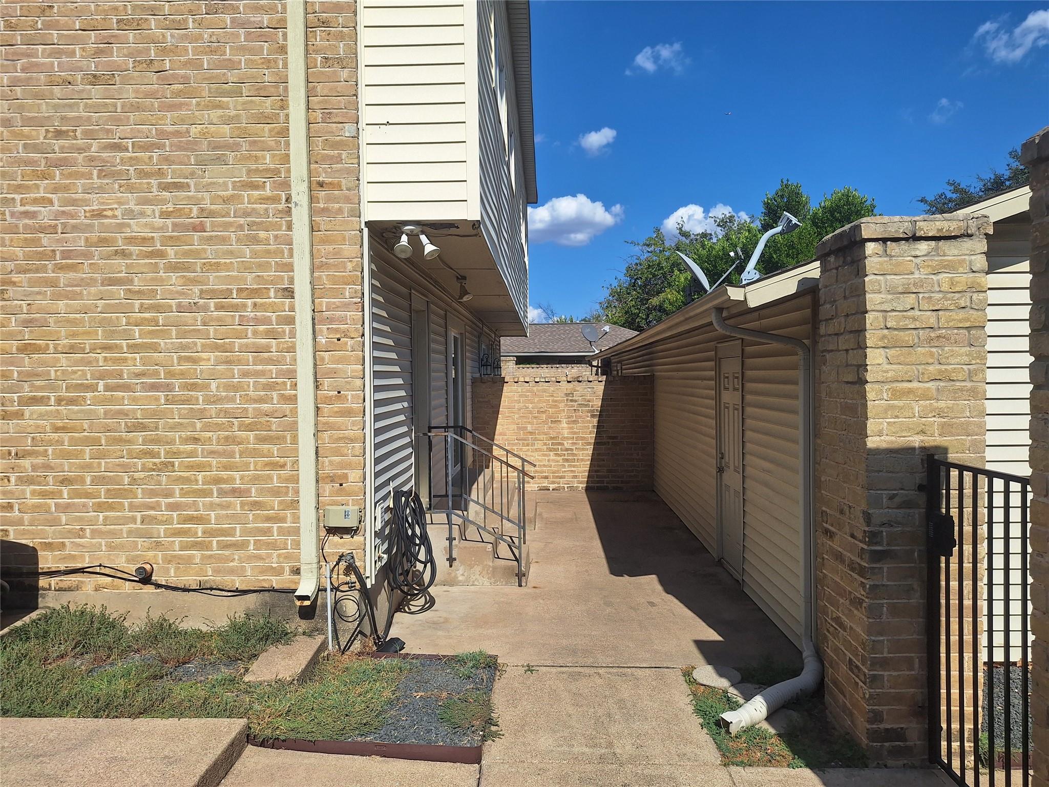 main property photo 37