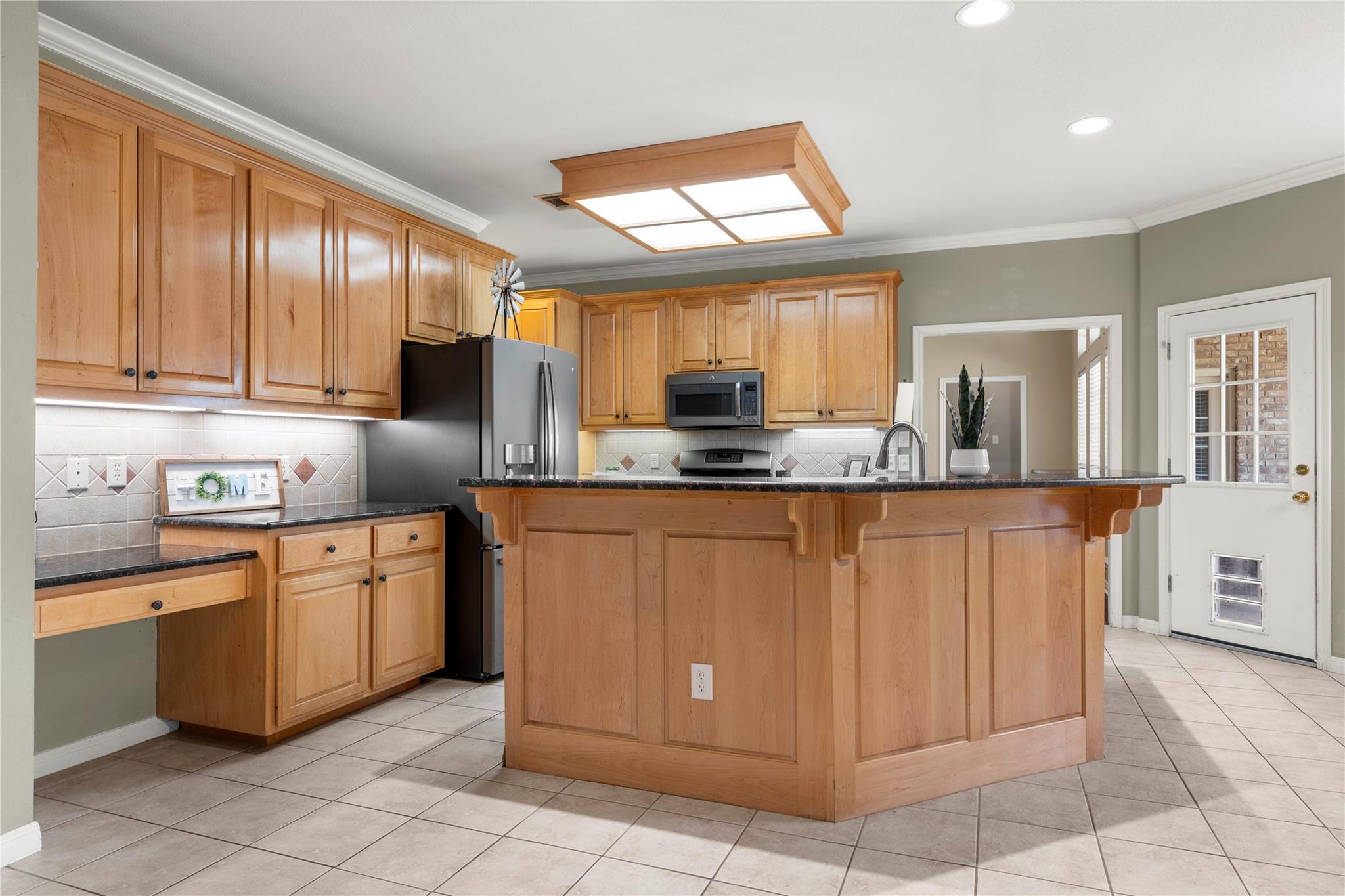 main property photo 5