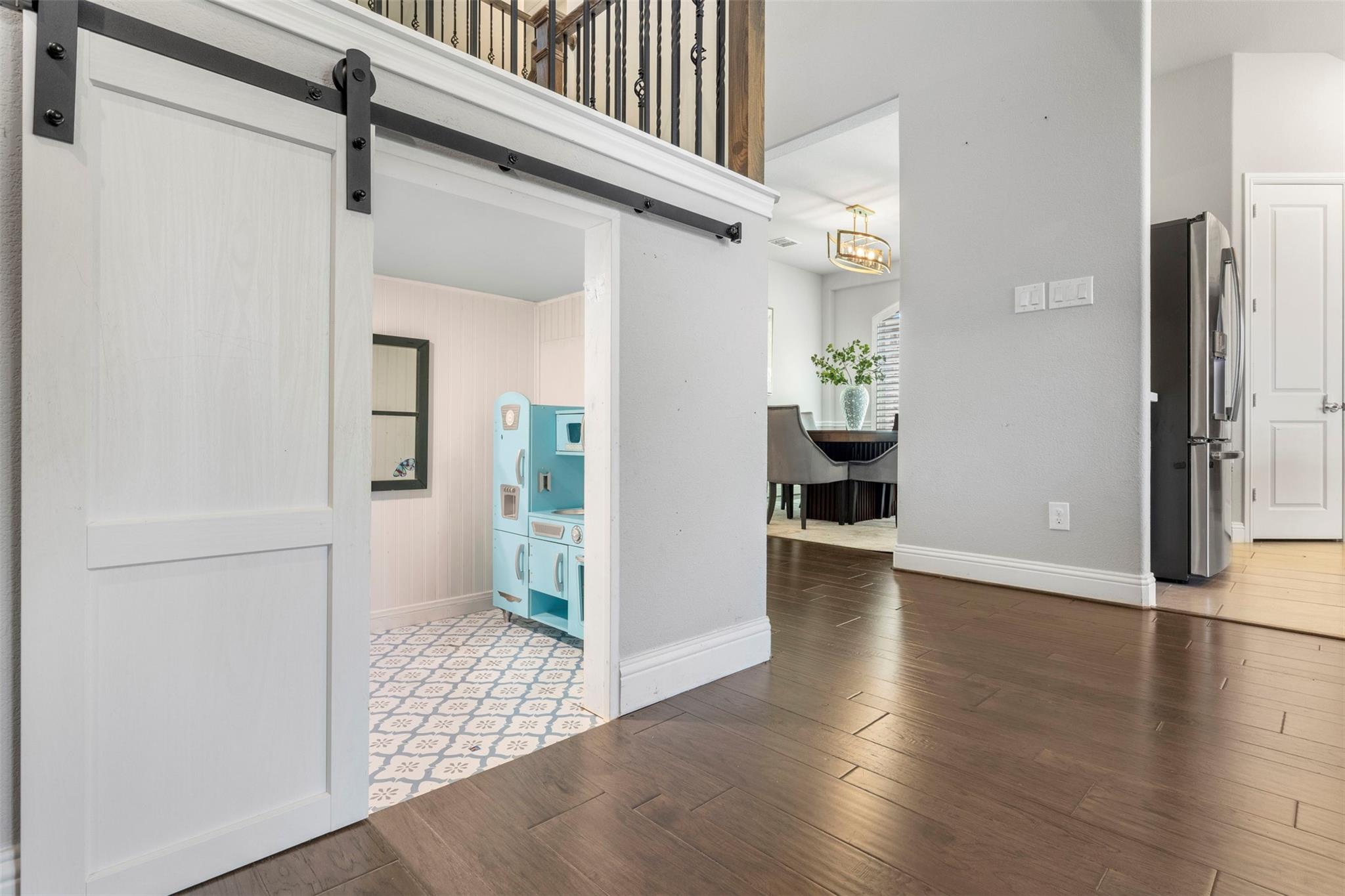 main property photo 14