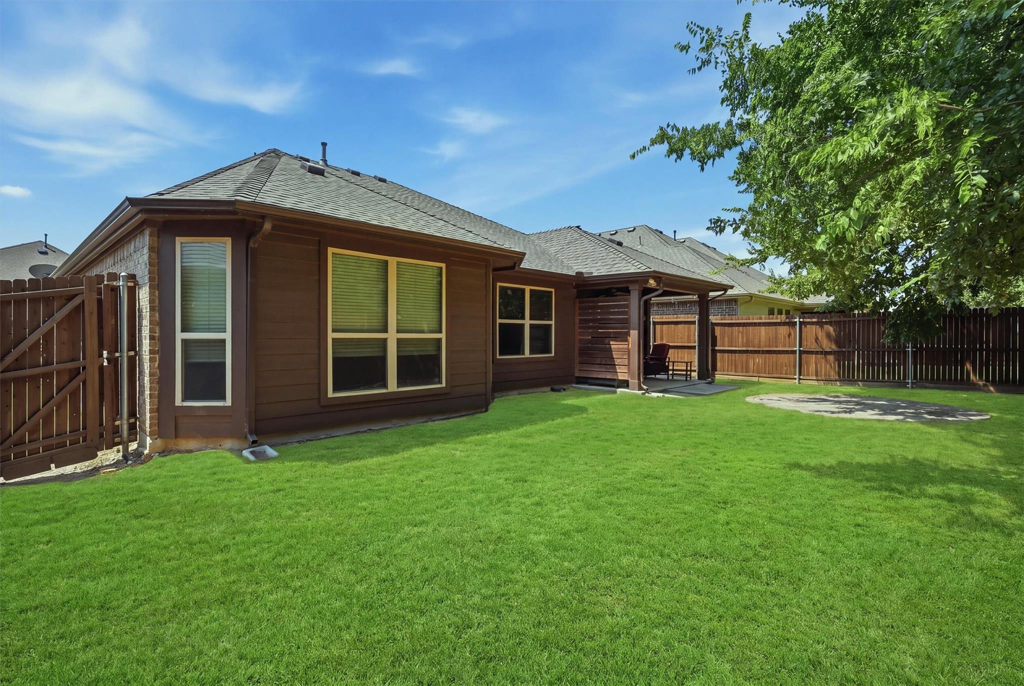 main property photo 24
