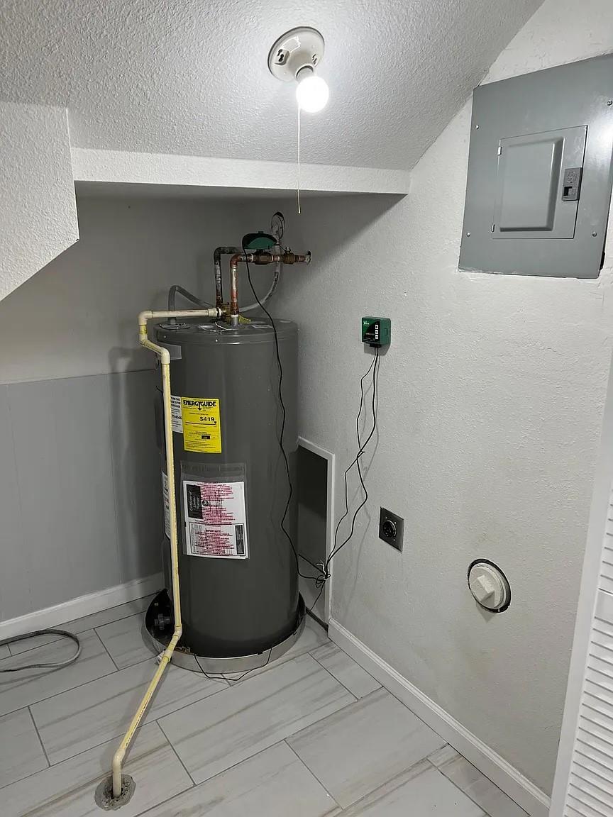 main property photo 9