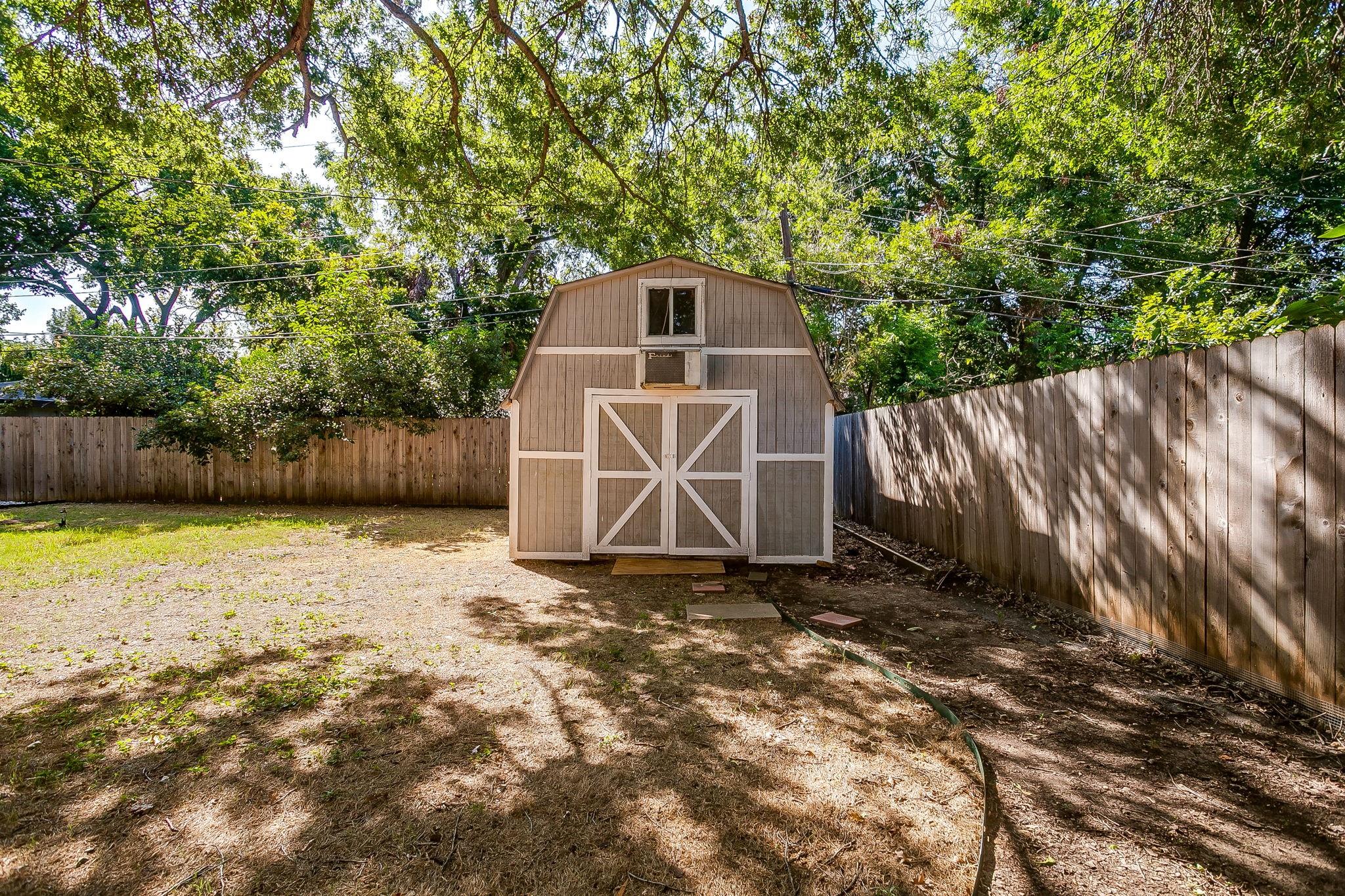 main property photo 20