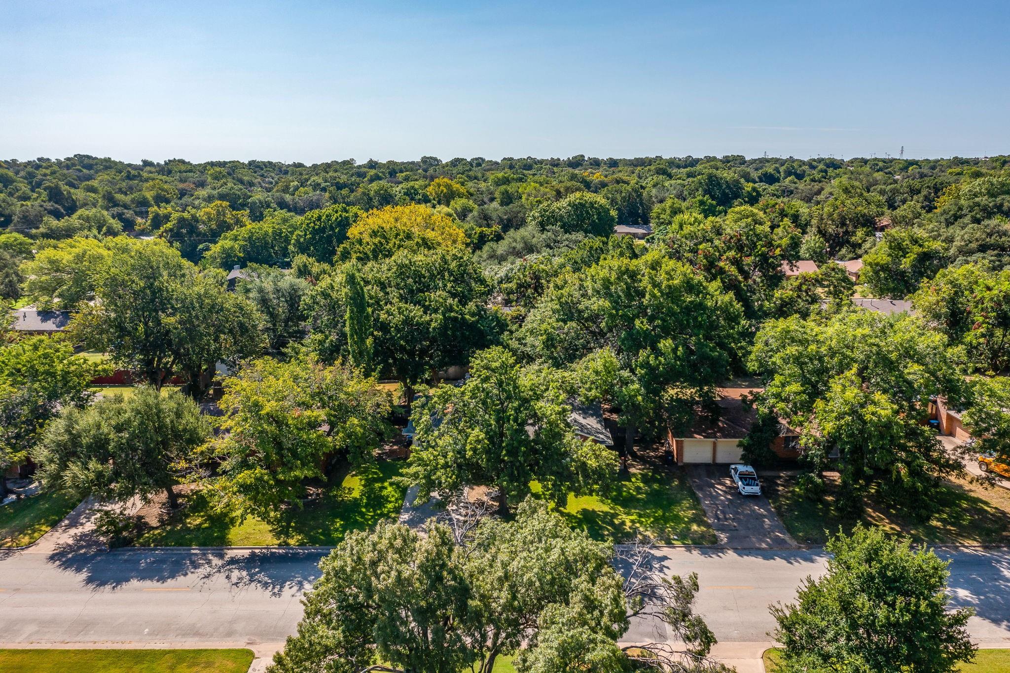 main property photo 25
