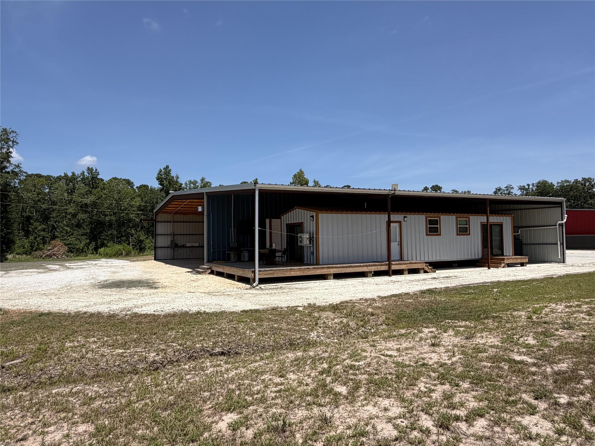 main property photo 33