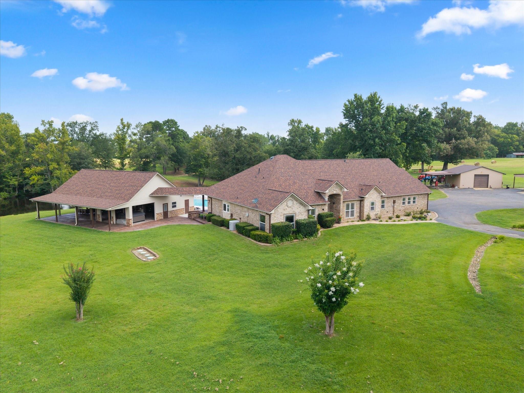 main property photo 26