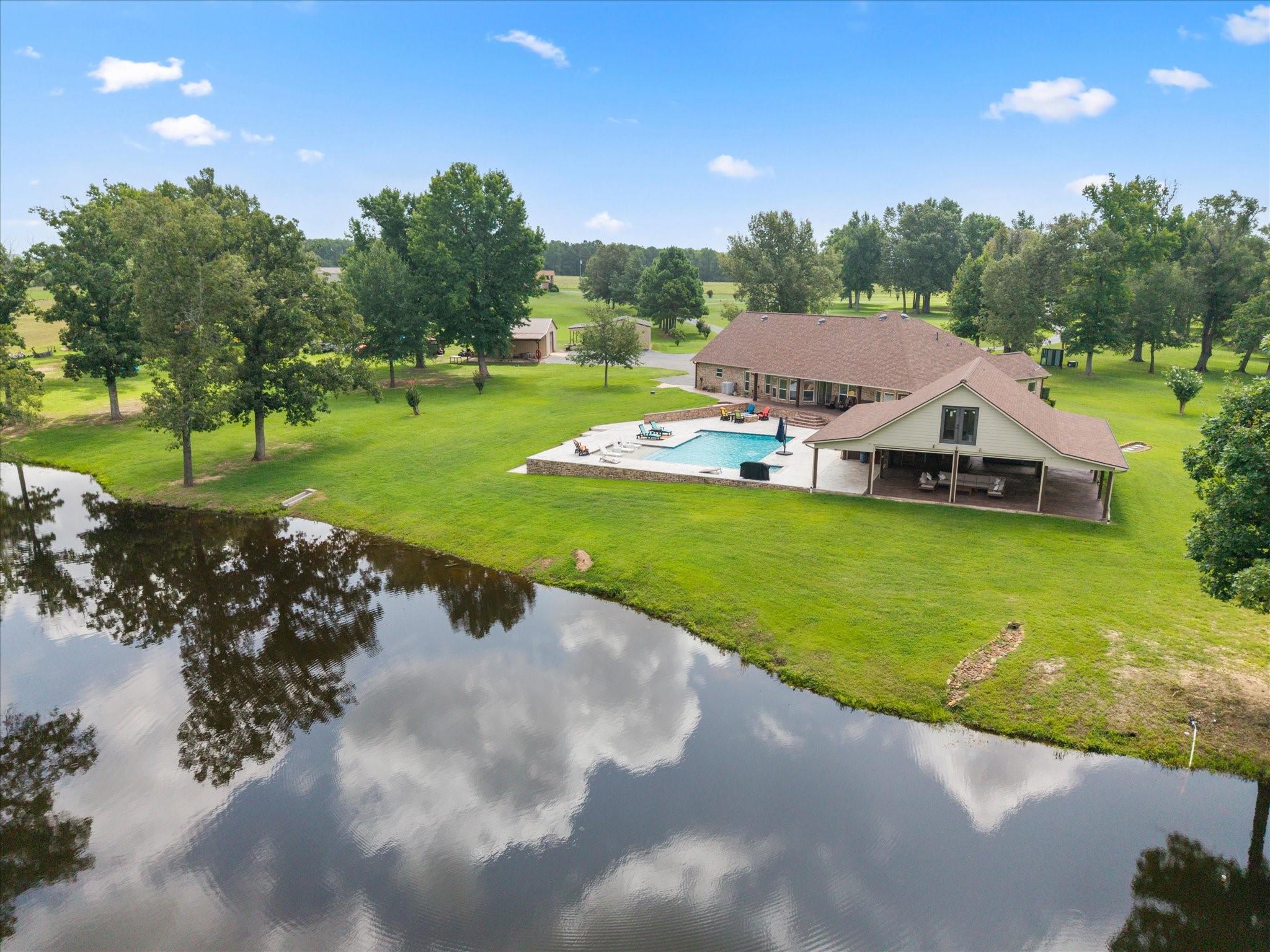main property photo 28