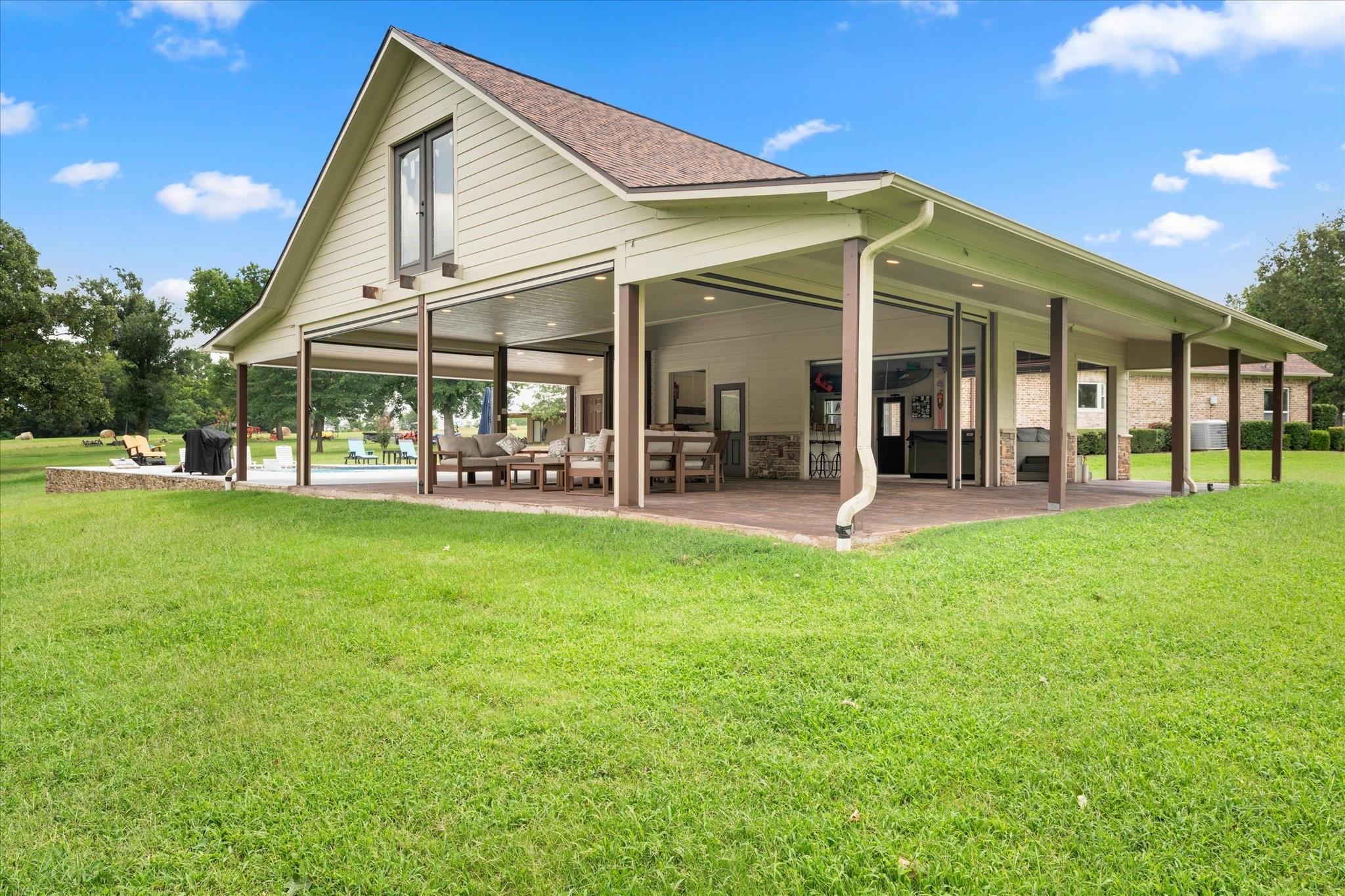 main property photo 32