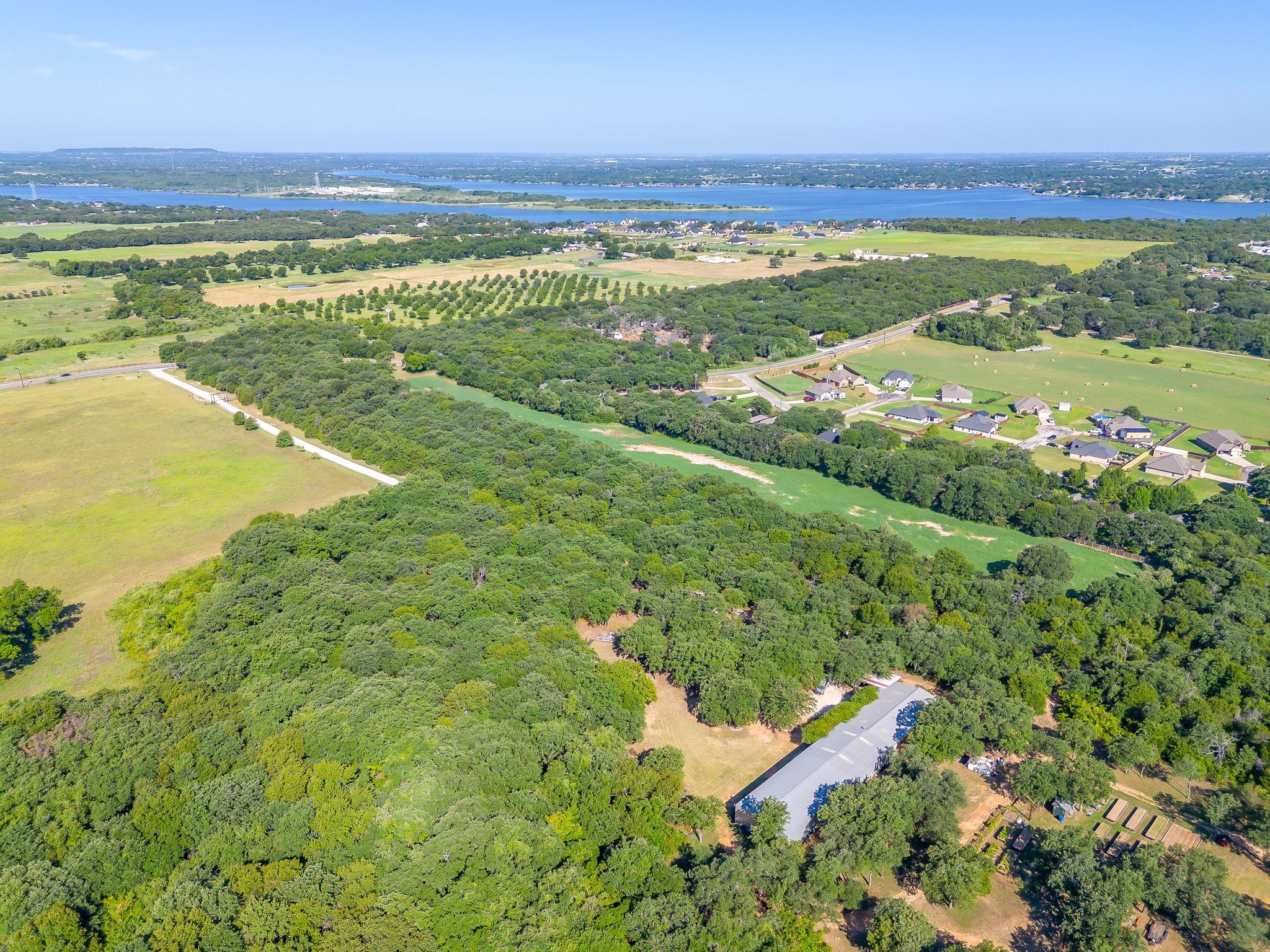 main property photo 10