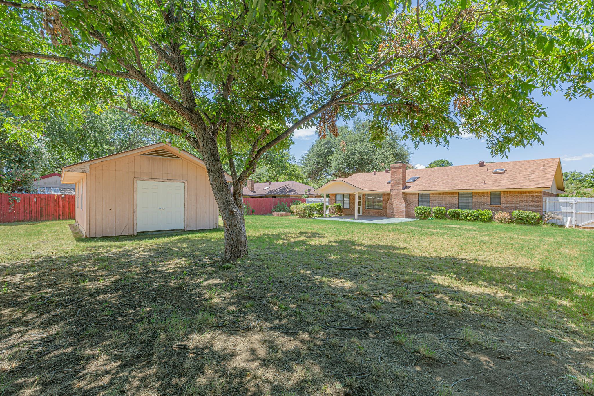main property photo 32