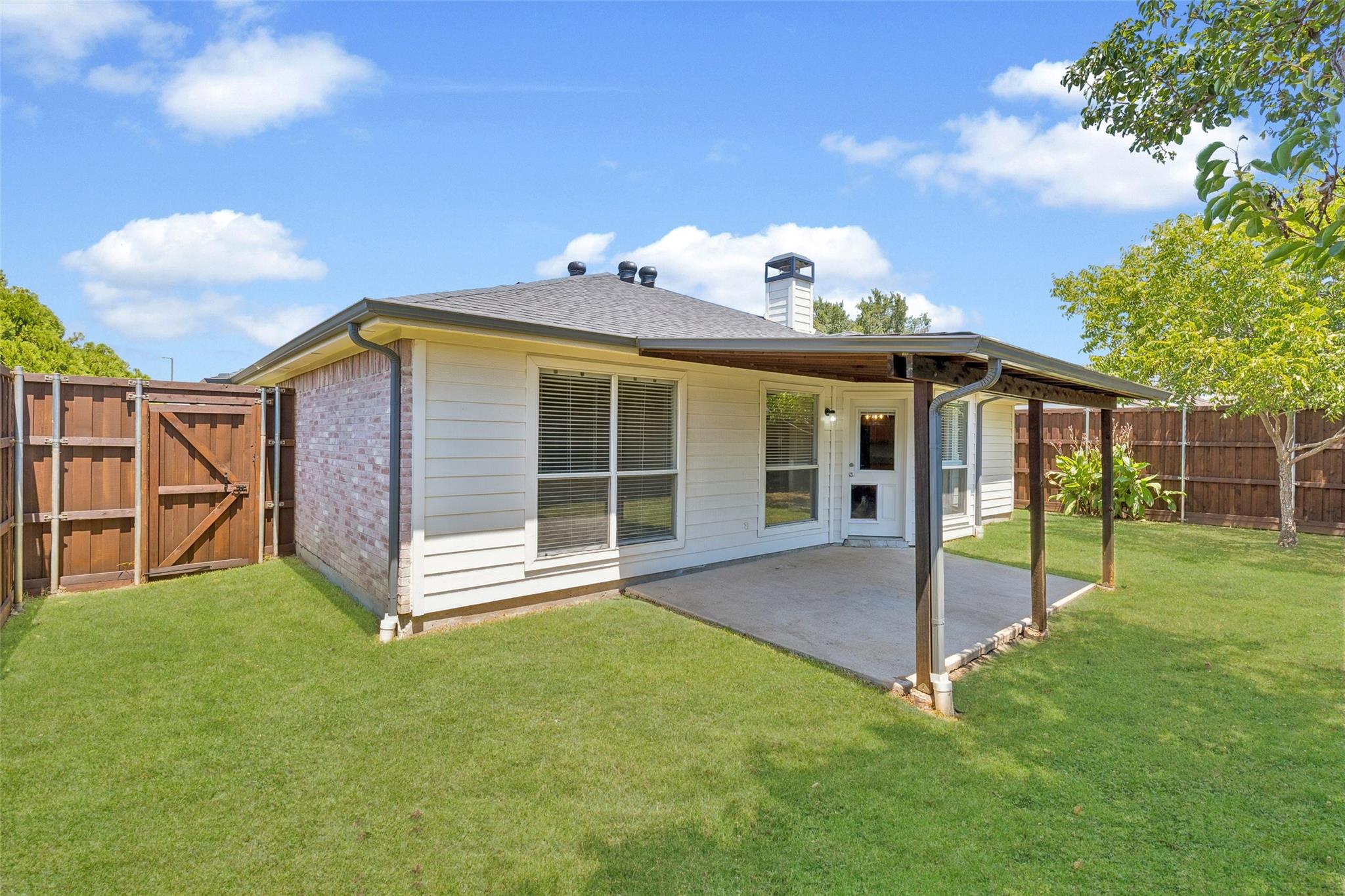 main property photo 16