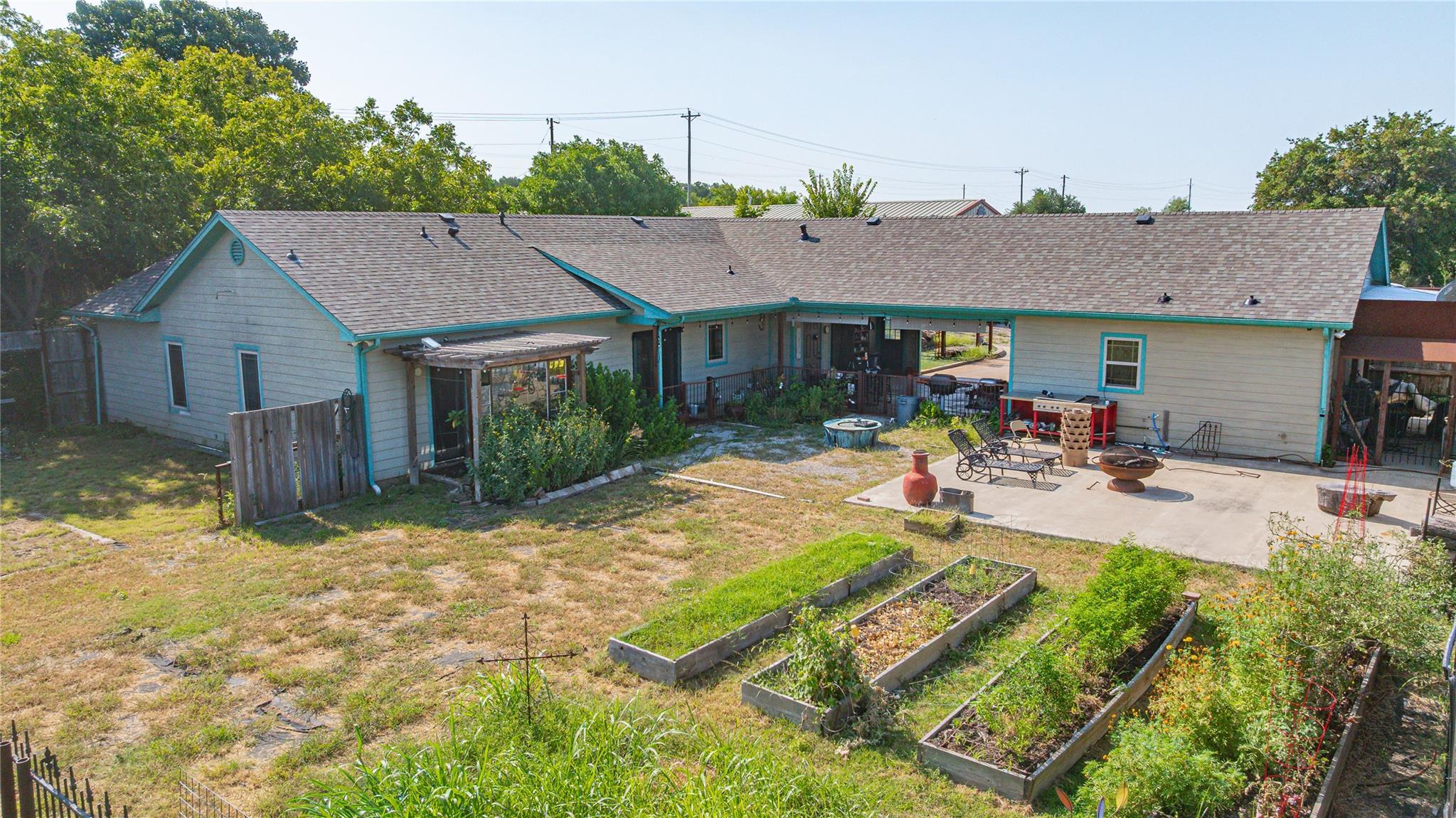 main property photo 34