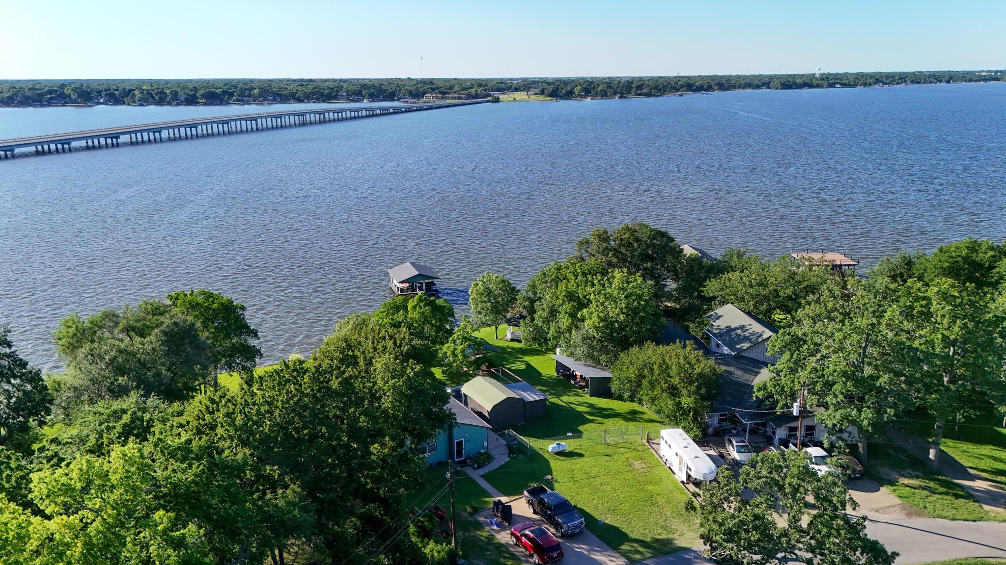 main property photo 32