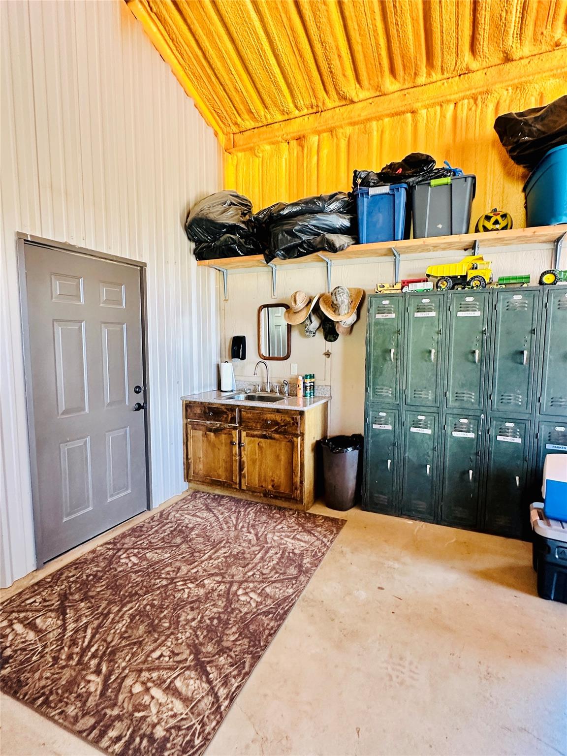 main property photo 20