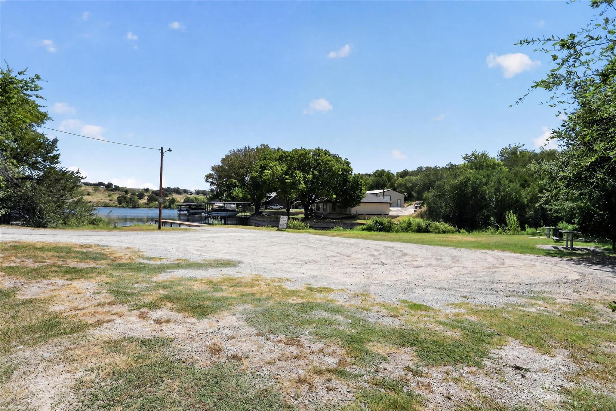 main property photo 39