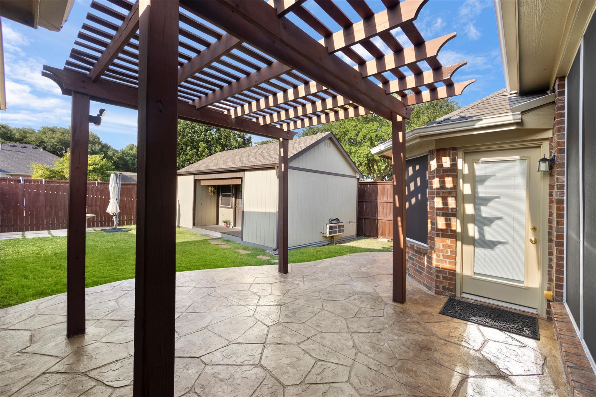main property photo 32